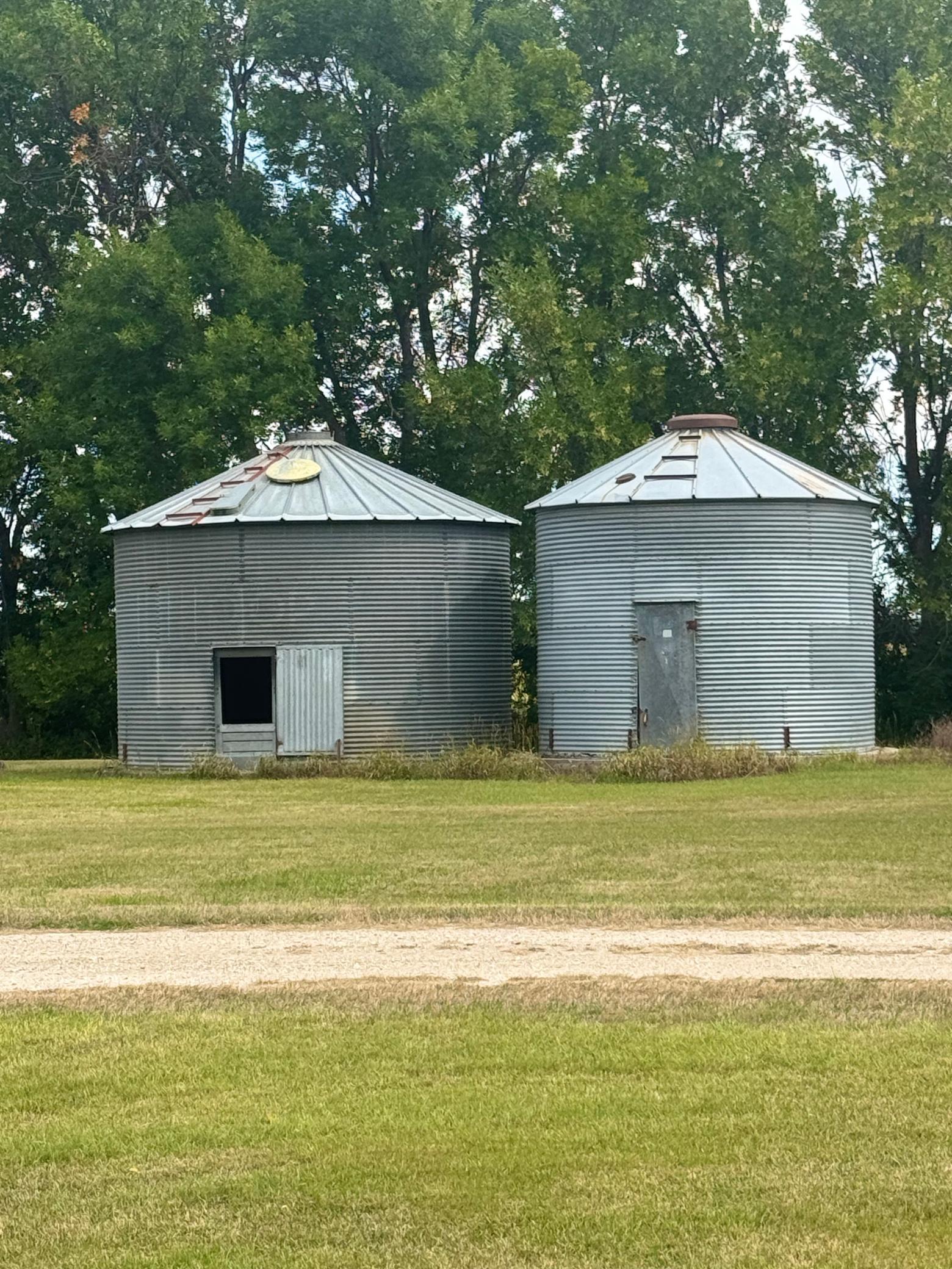 main property photo 7
