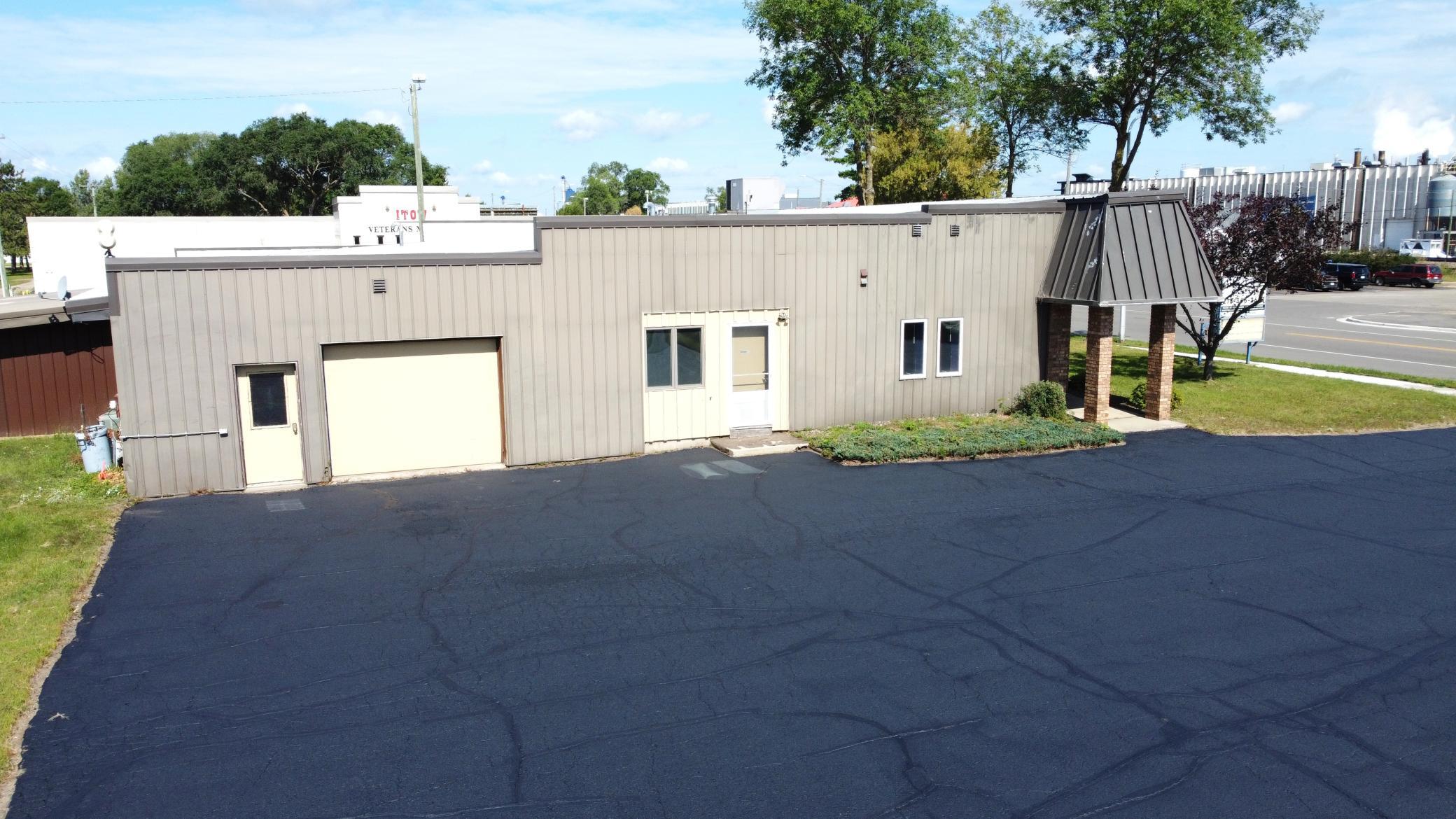 main property photo 10