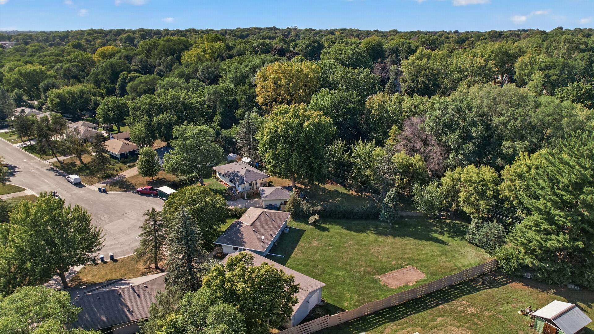 main property photo 40