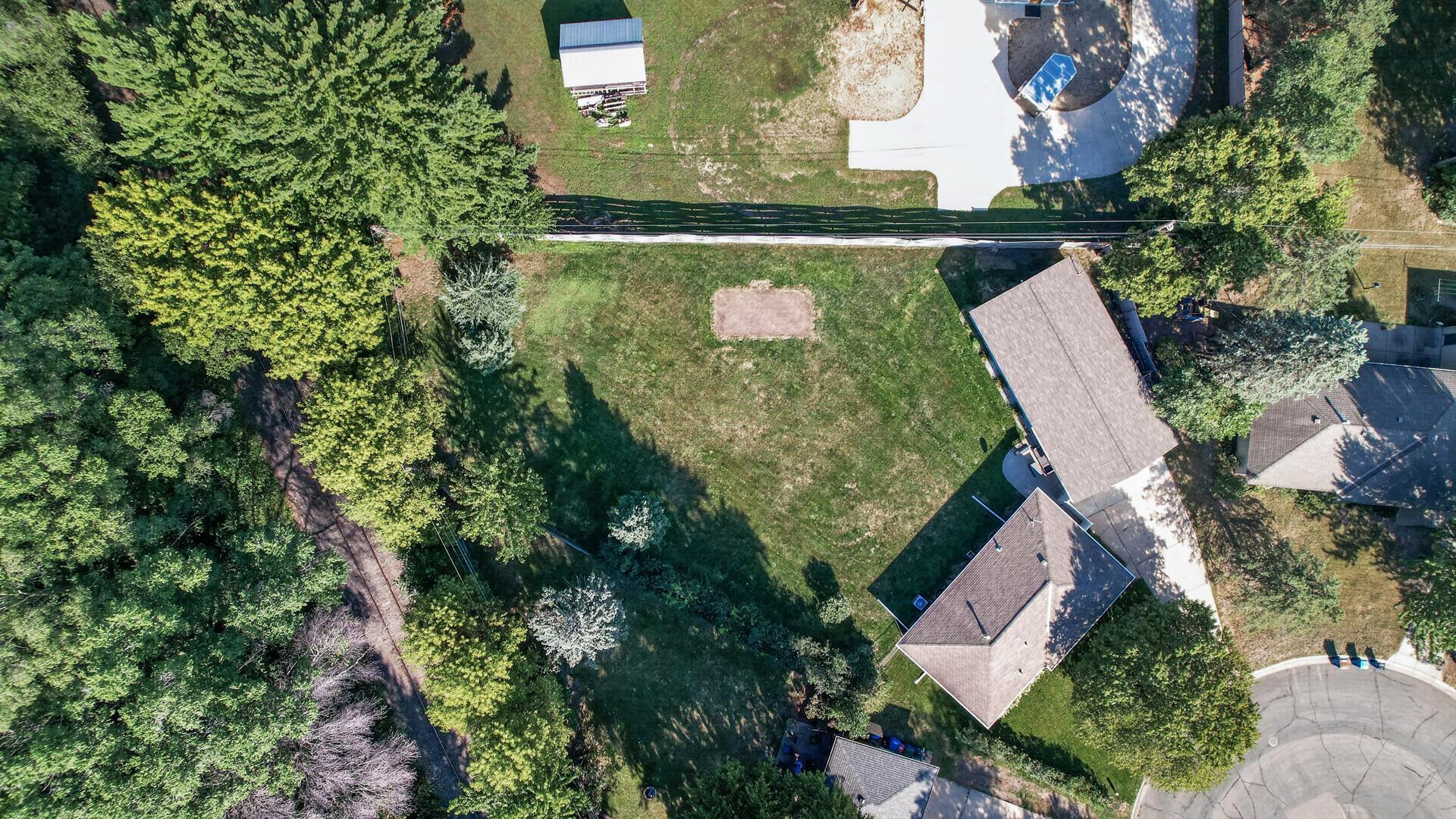 main property photo 45