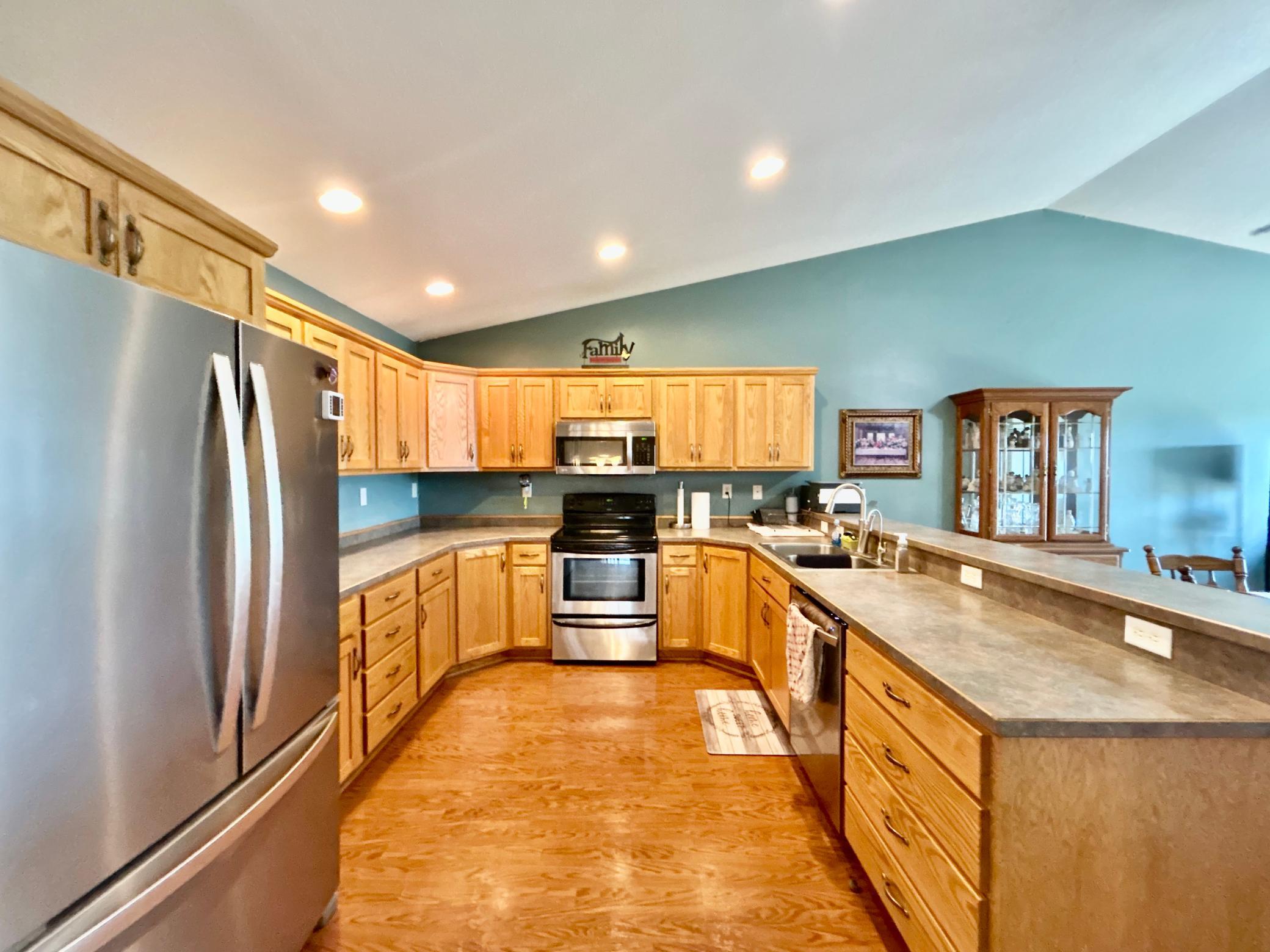 main property photo 7