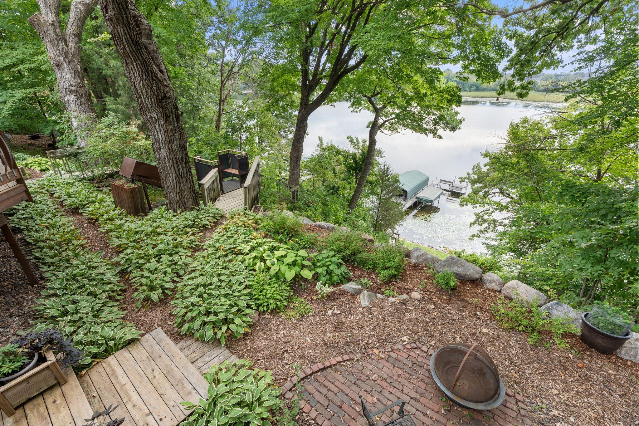 main property photo 40