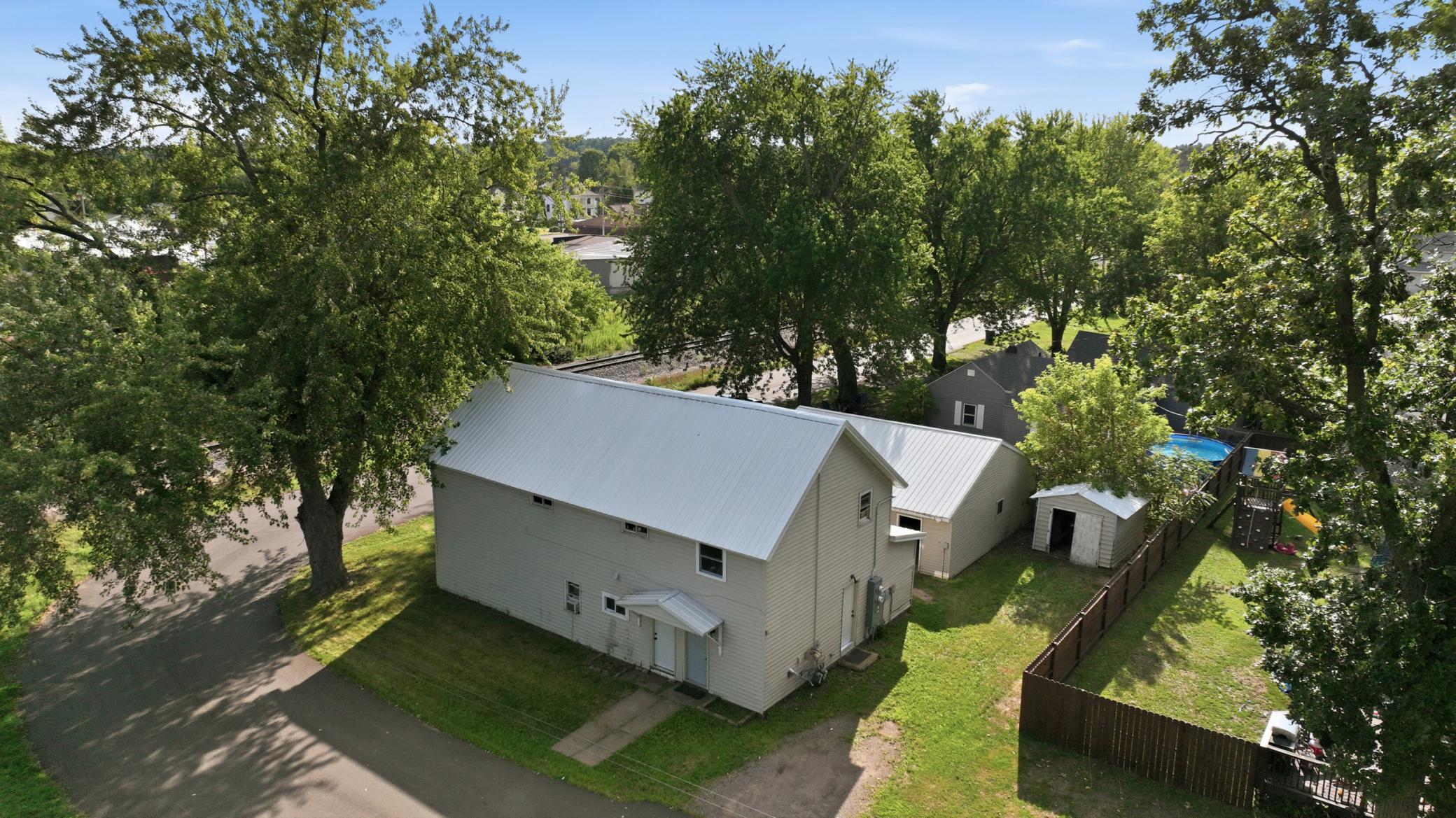 main property photo 19
