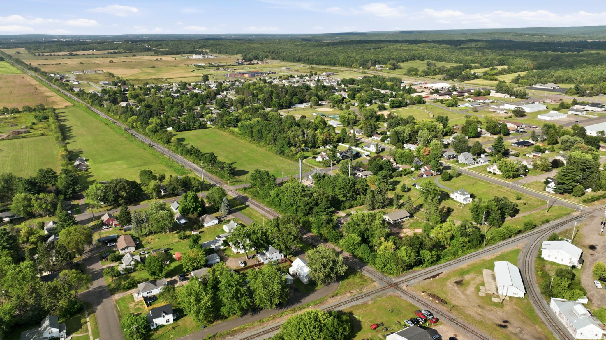 main property photo 37