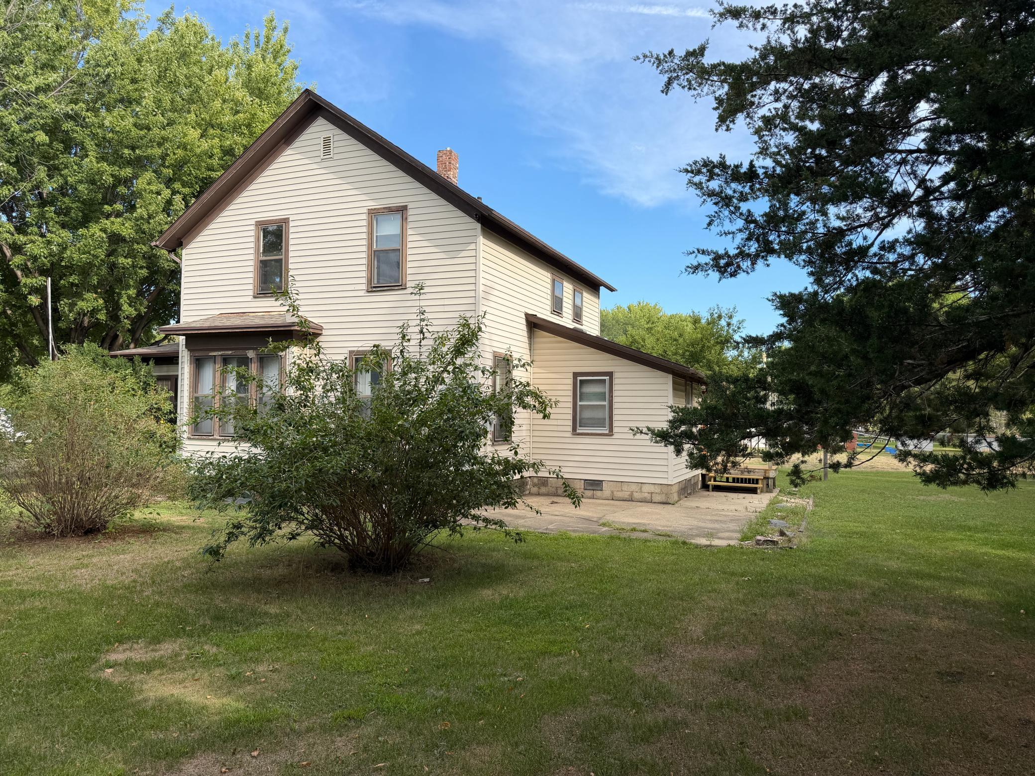 main property photo 3