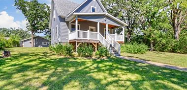 image of property with 3 Bed | 2 Bath | 1,551 Sqft