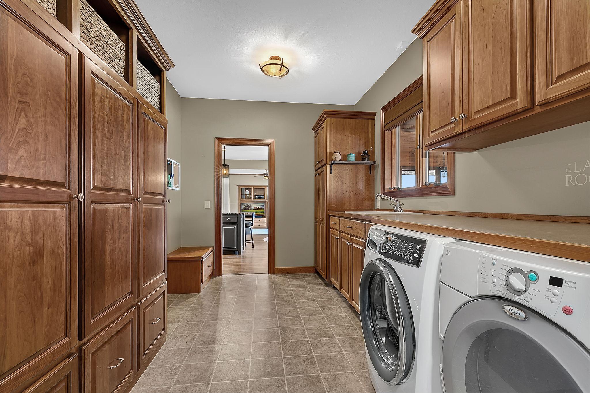 main property photo 25