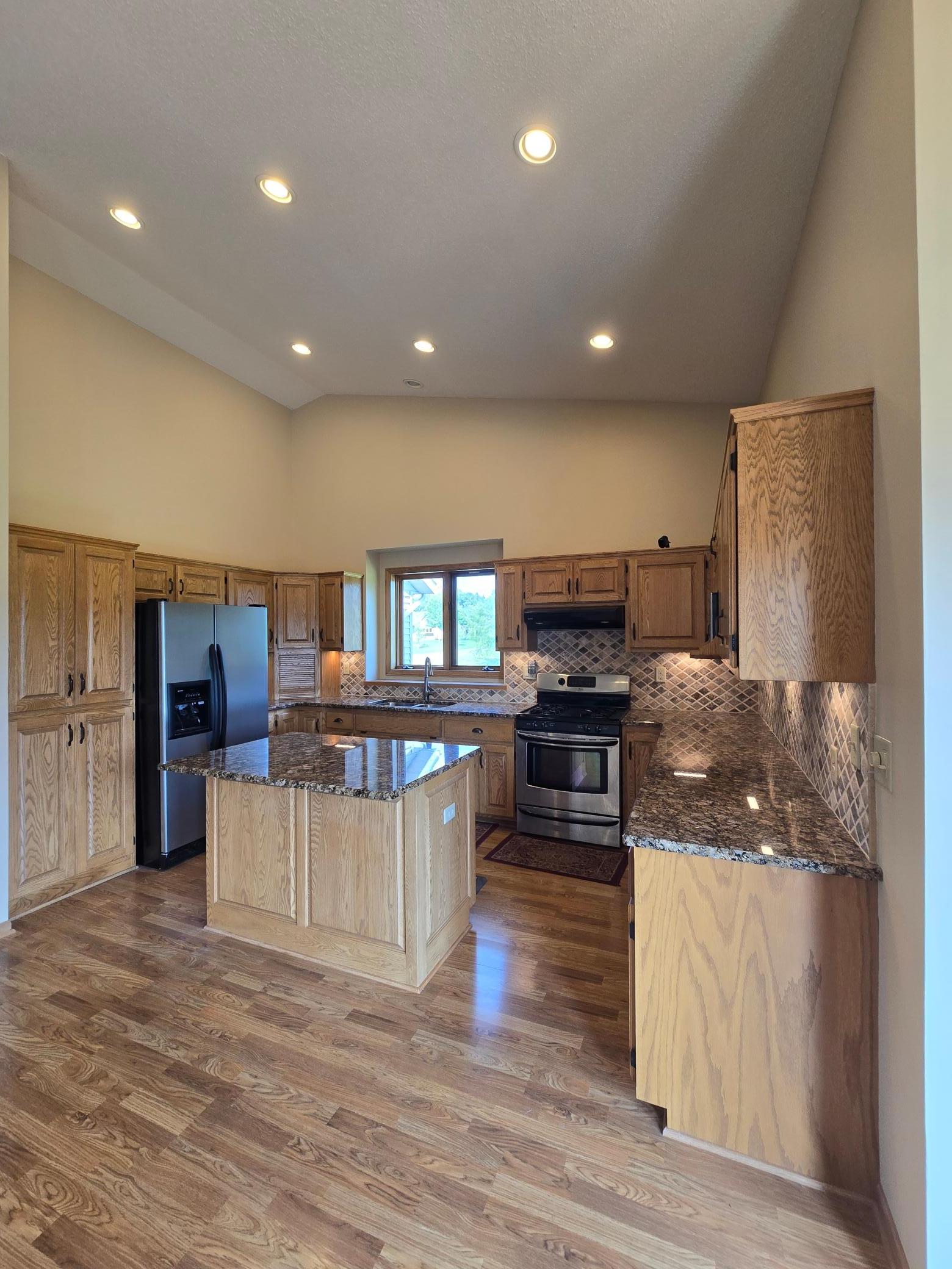 main property photo 26