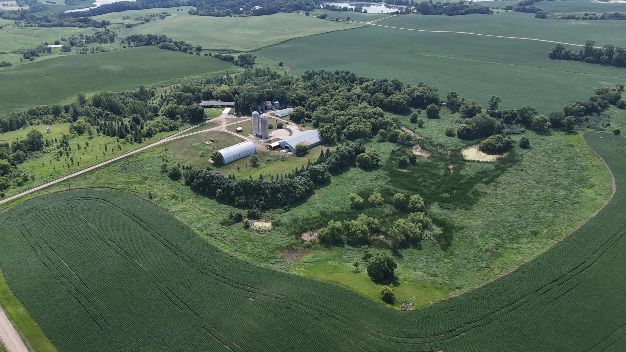 main property photo 8