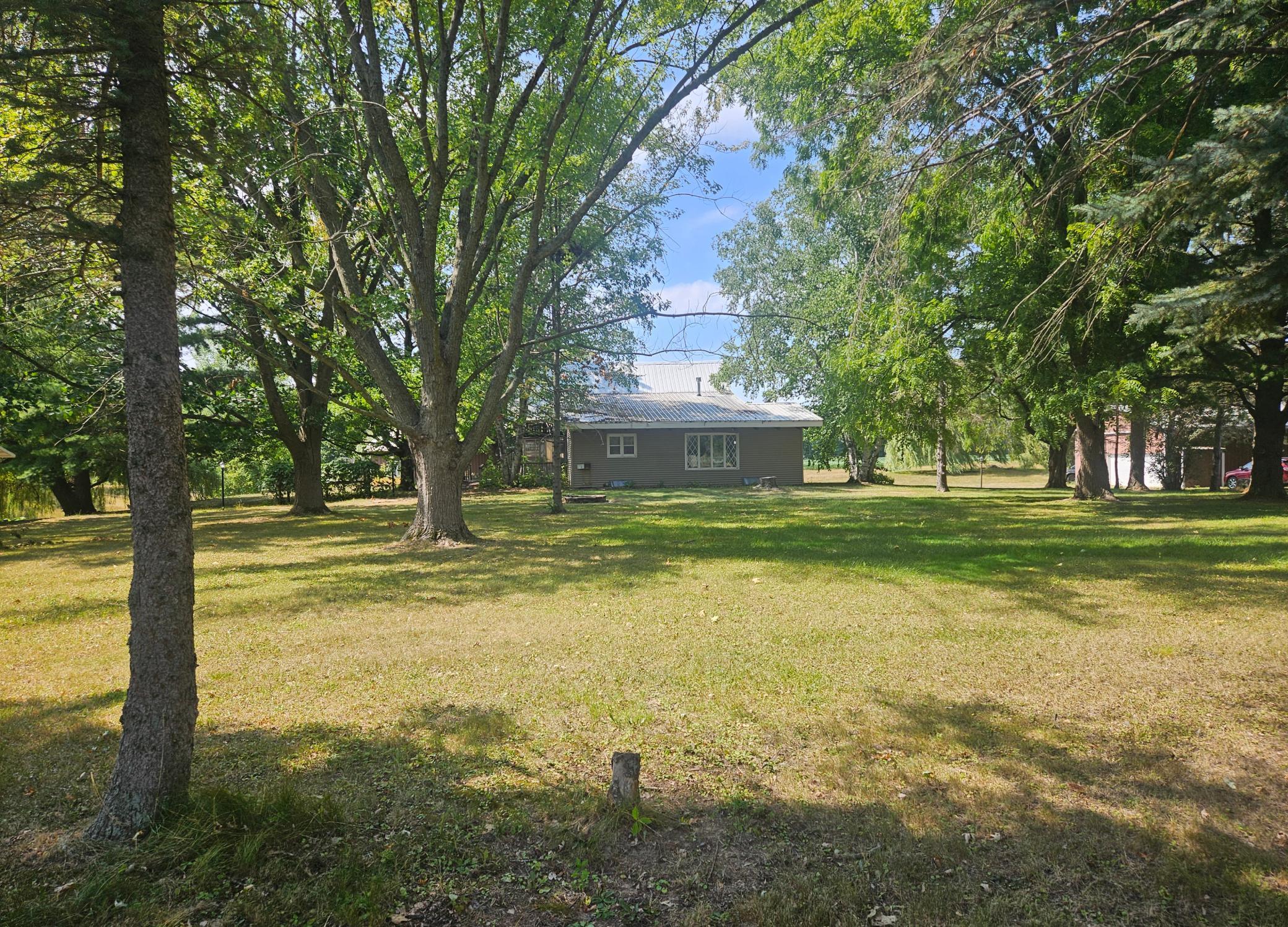 main property photo 25