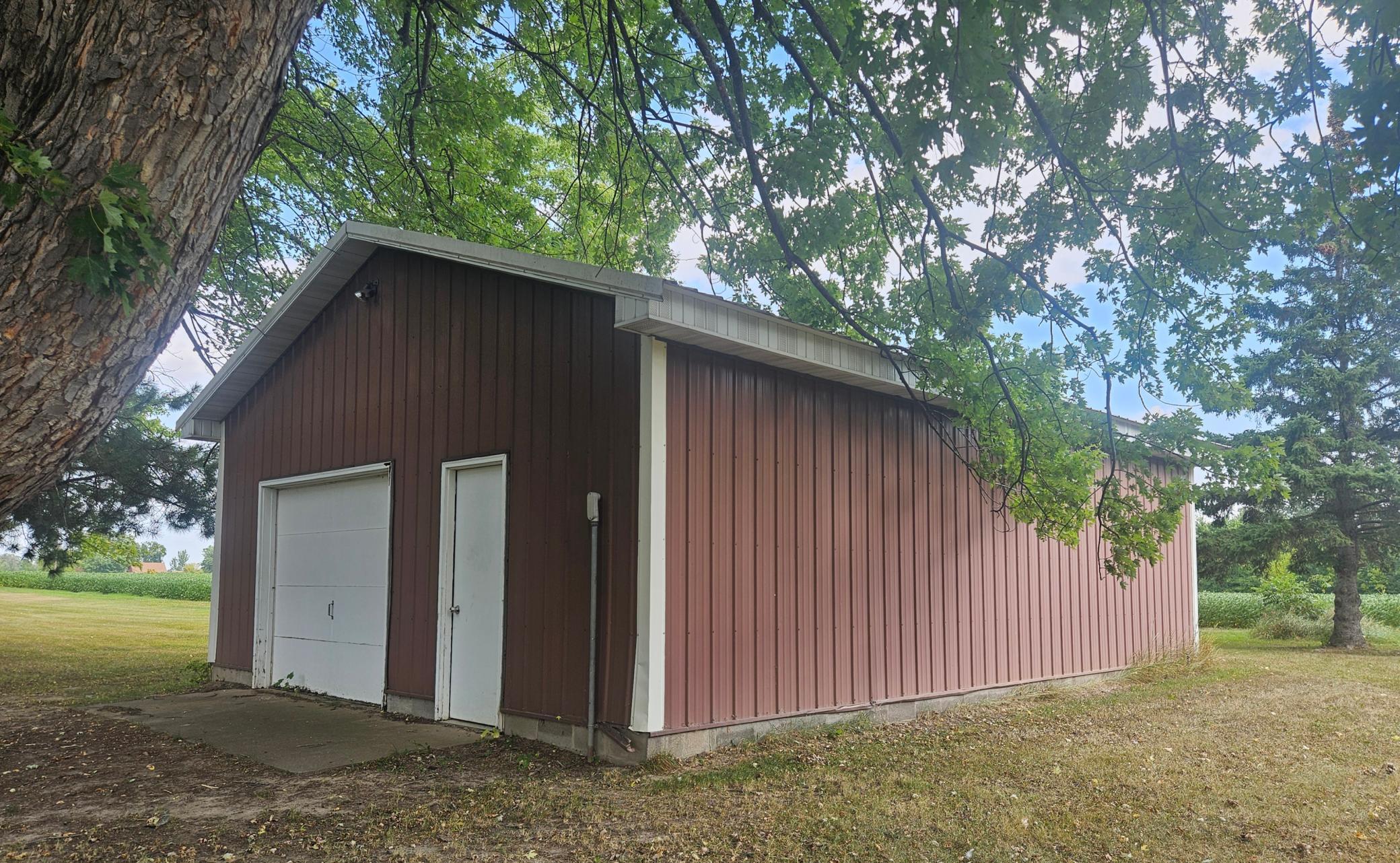 main property photo 7