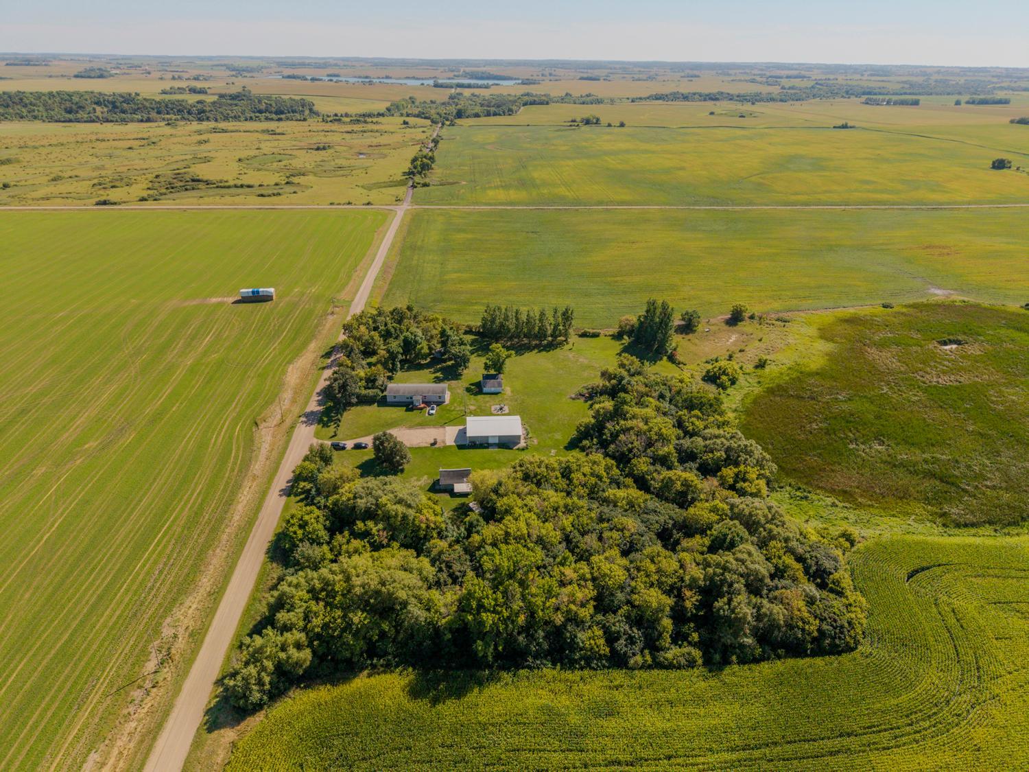 main property photo 40