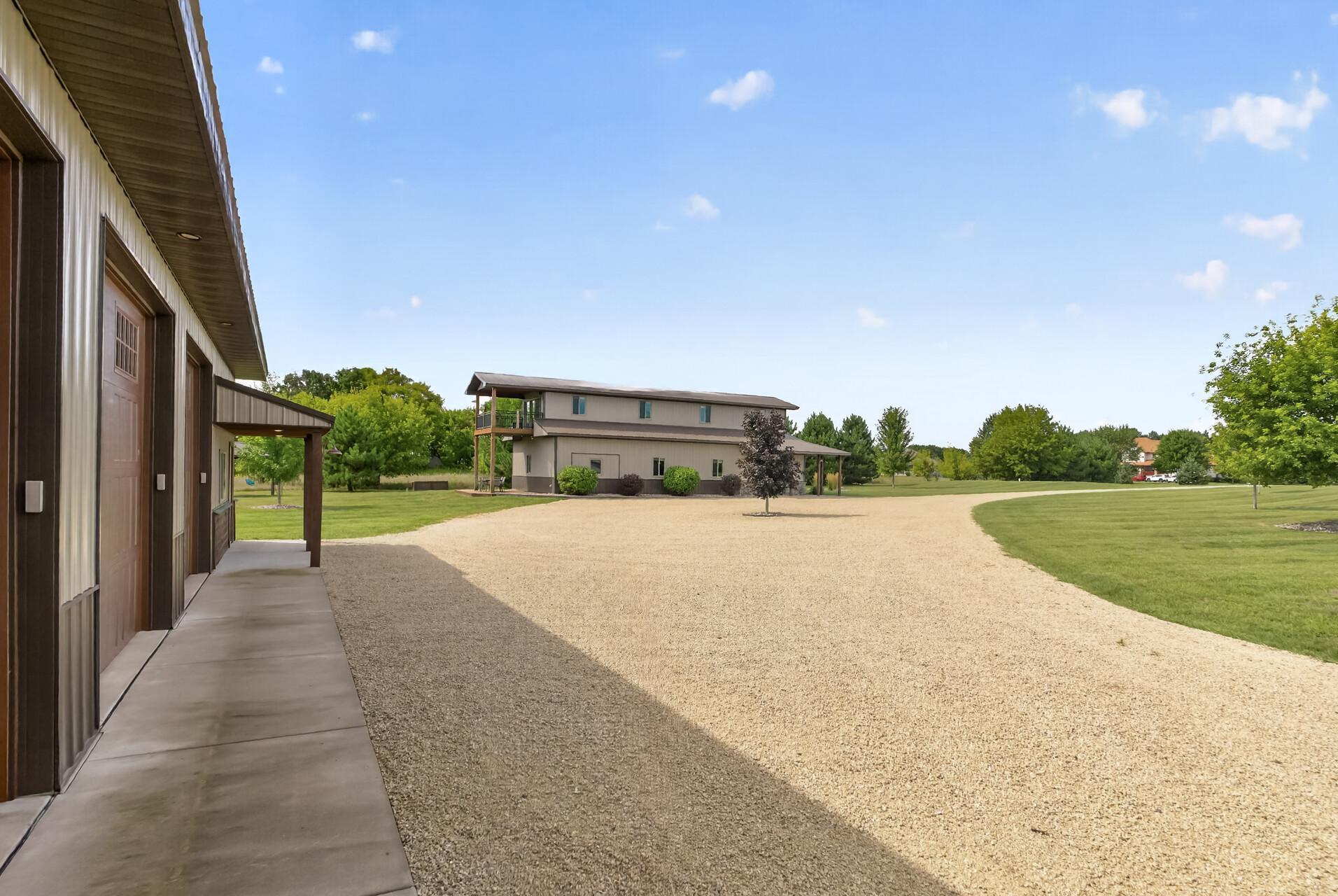 main property photo 50