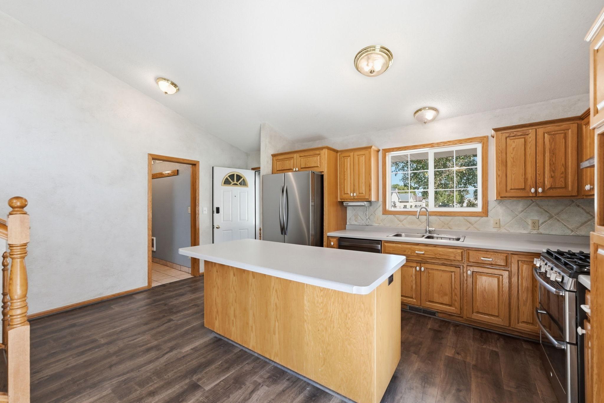 main property photo 3
