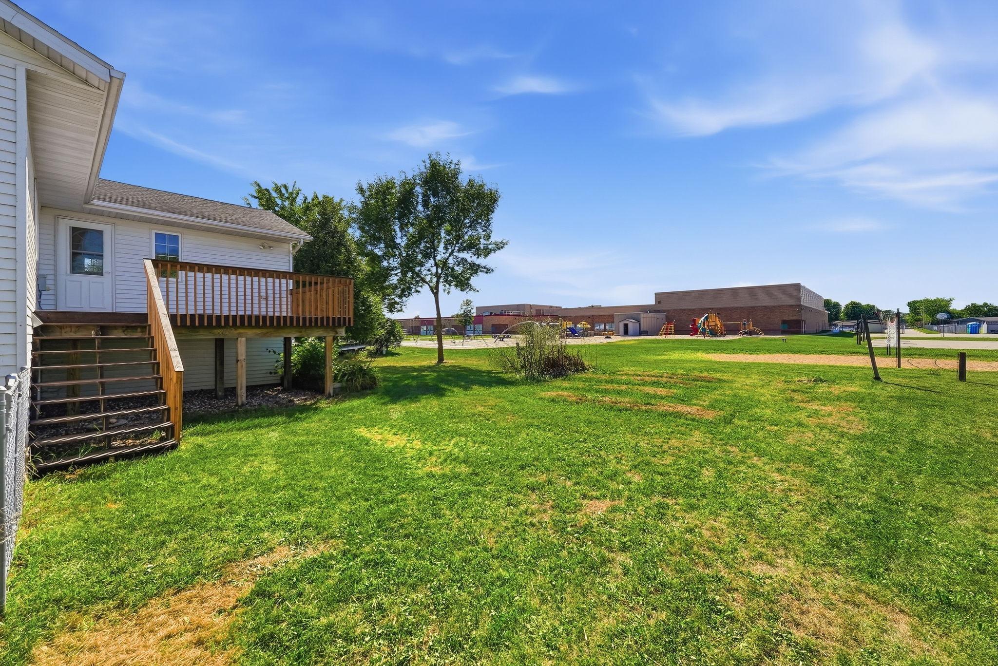 main property photo 32