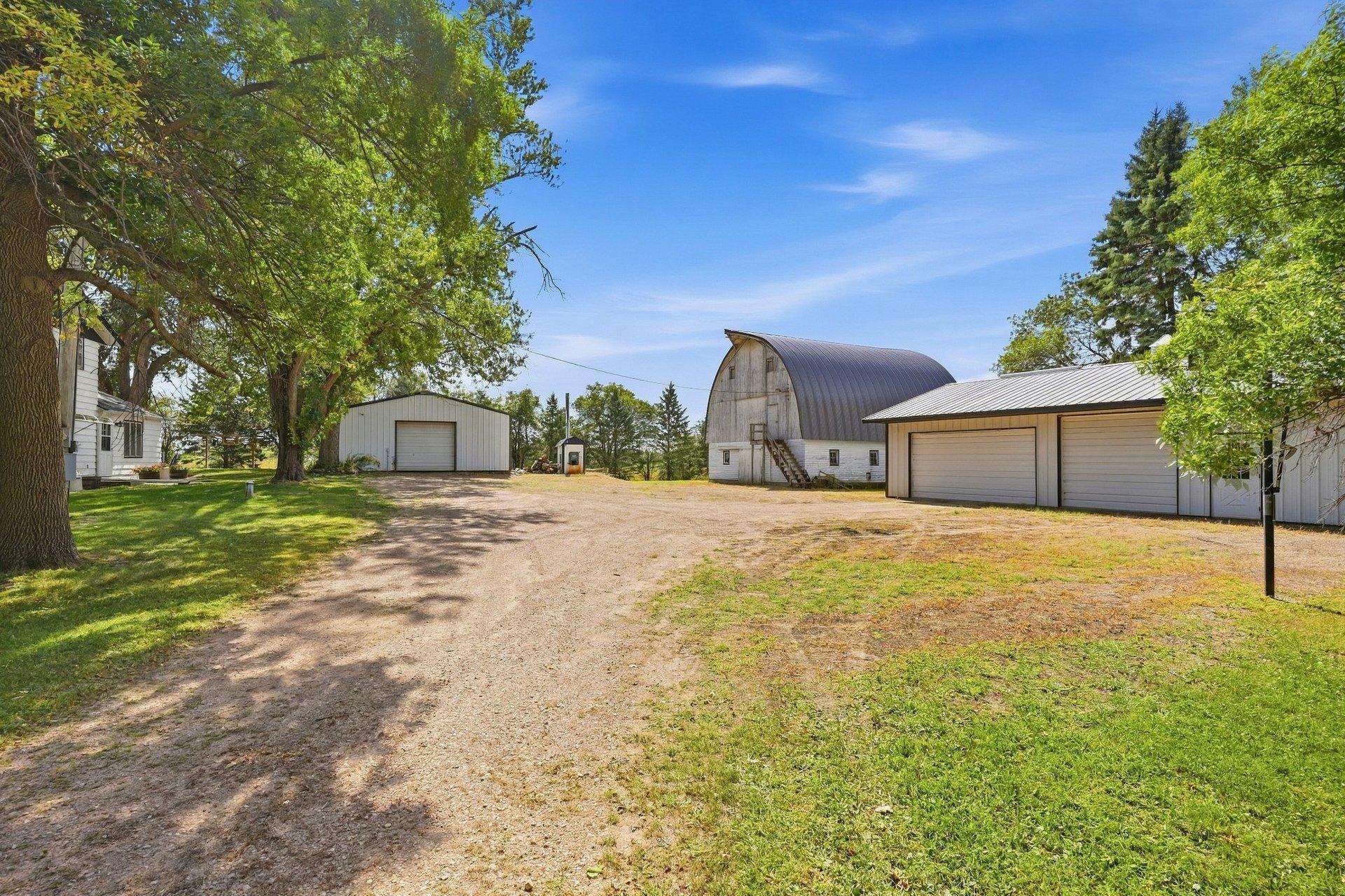 main property photo 17