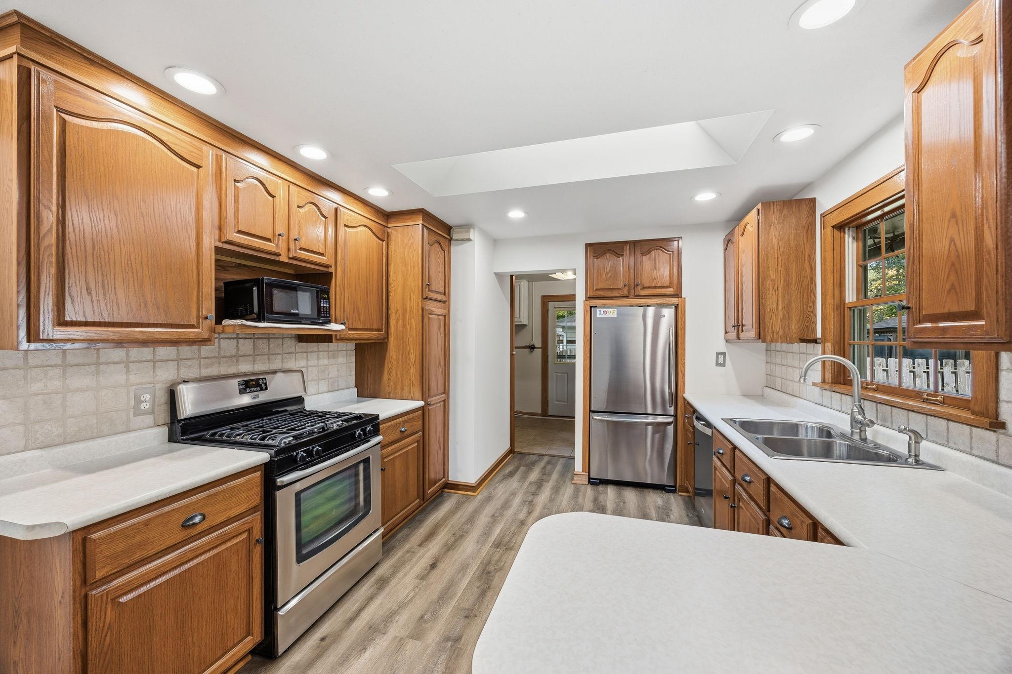 main property photo 20