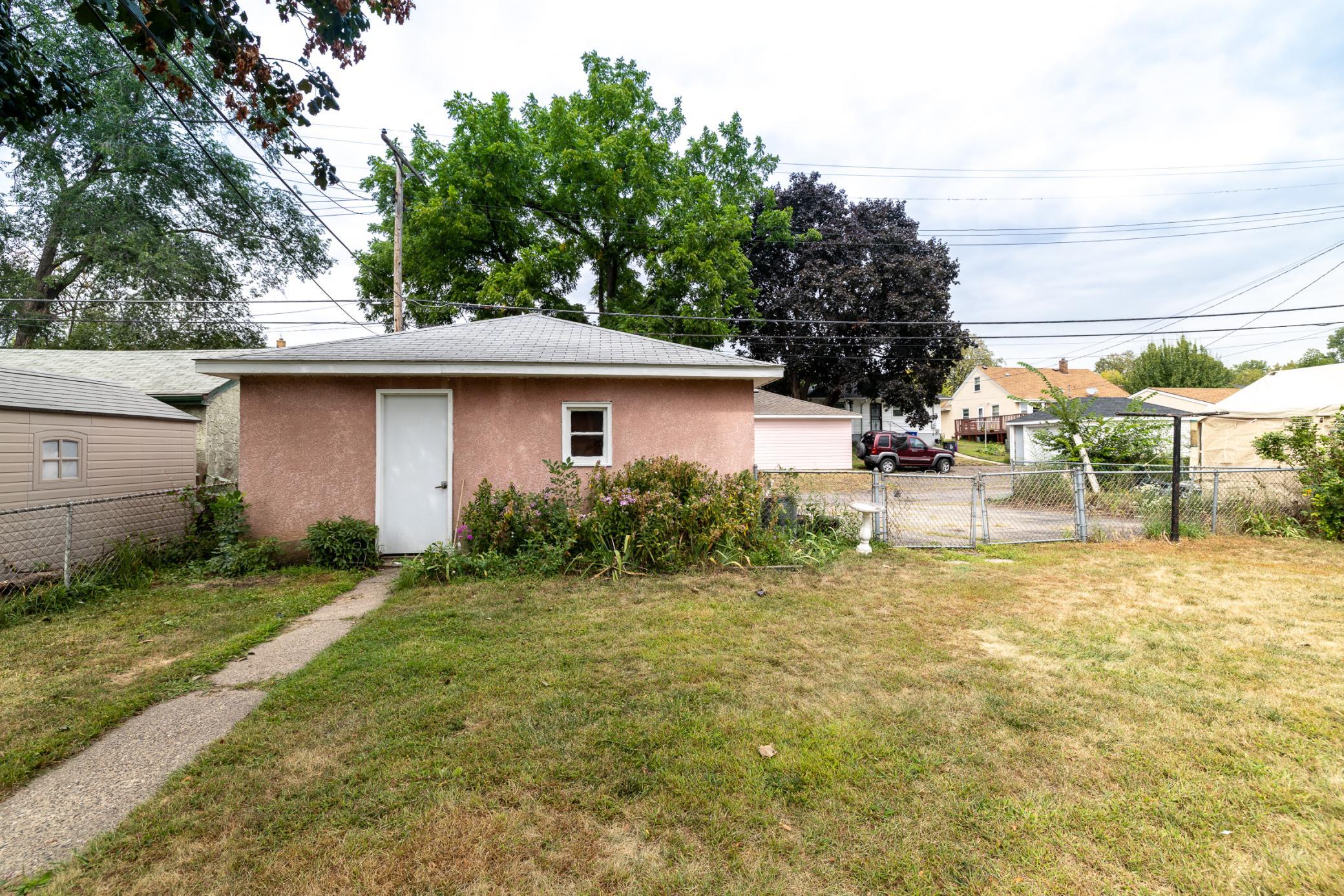 main property photo 31