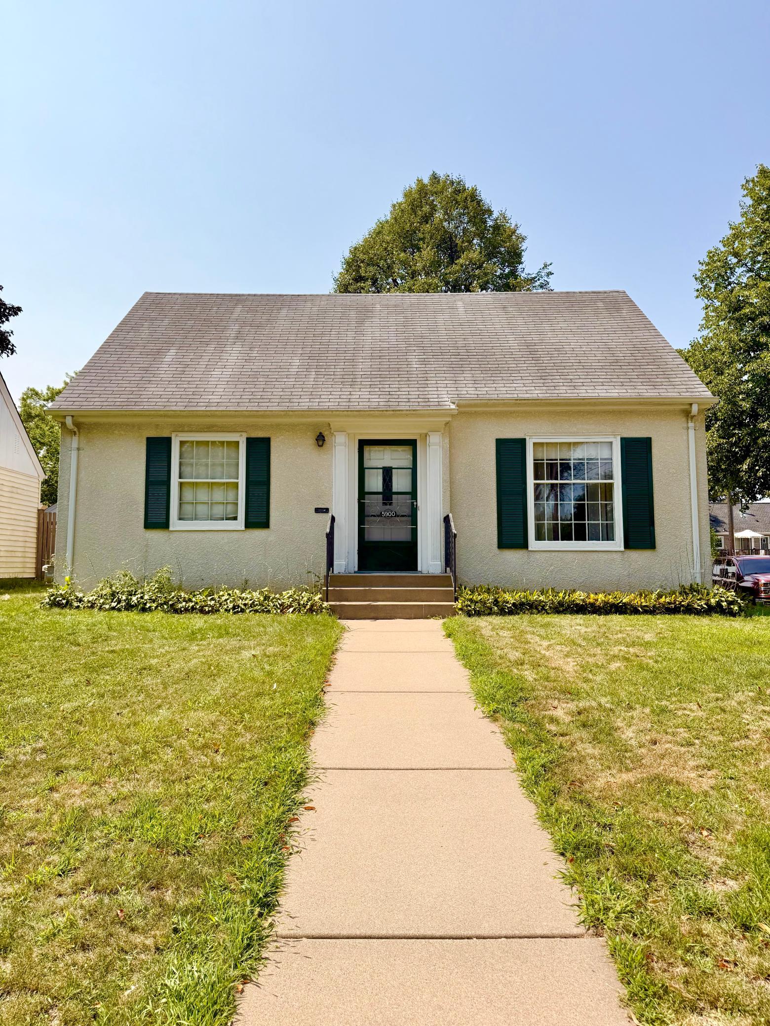 main property photo 19