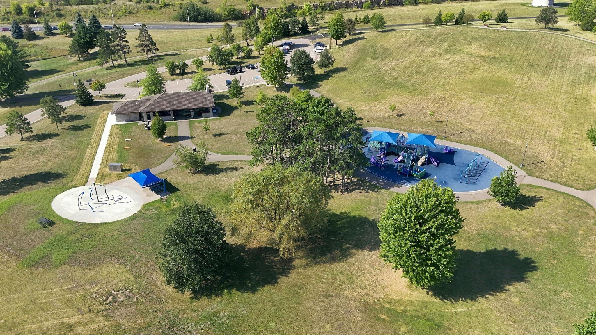 main property photo 40