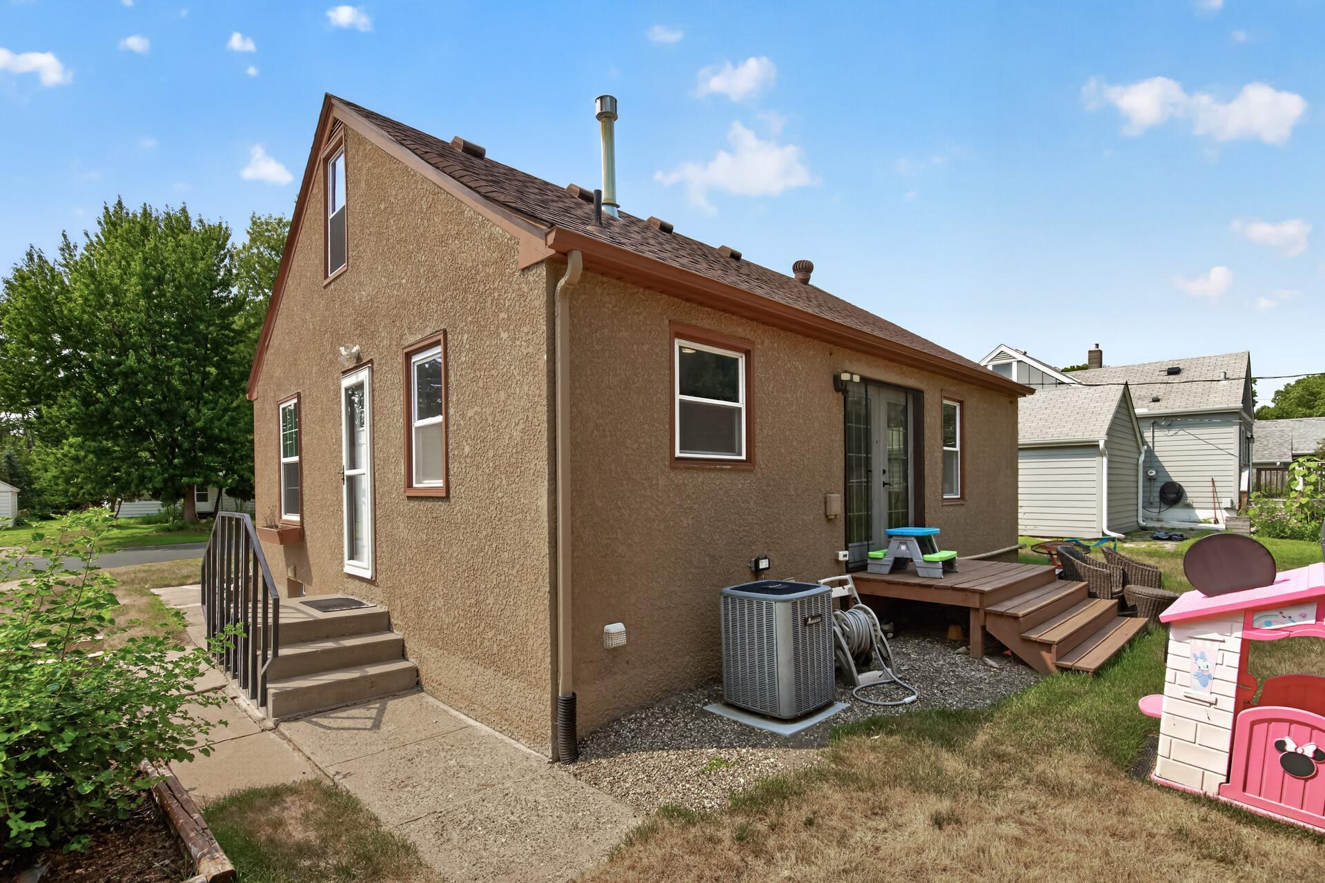 main property photo 24