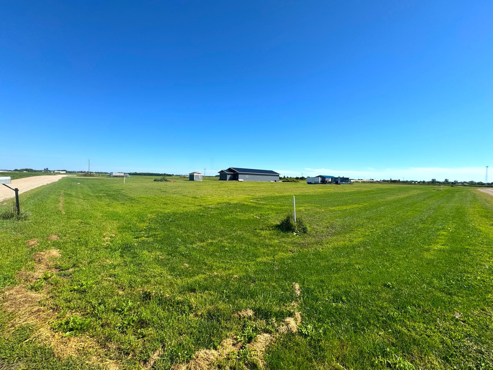 main property photo 10