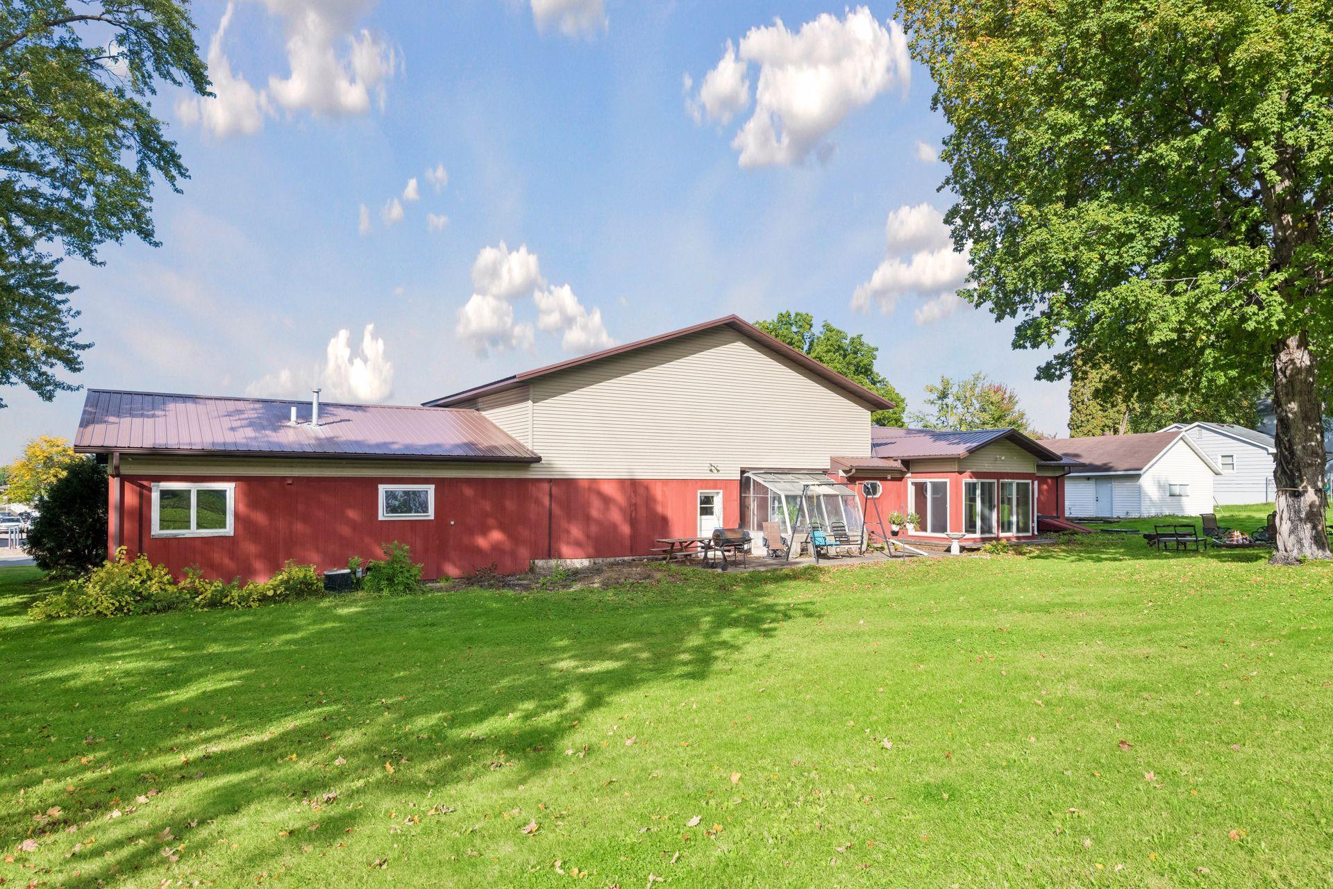 main property photo 44