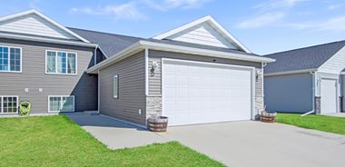 image of property with 3 Bed | 2 Bath | 2,080 Sqft