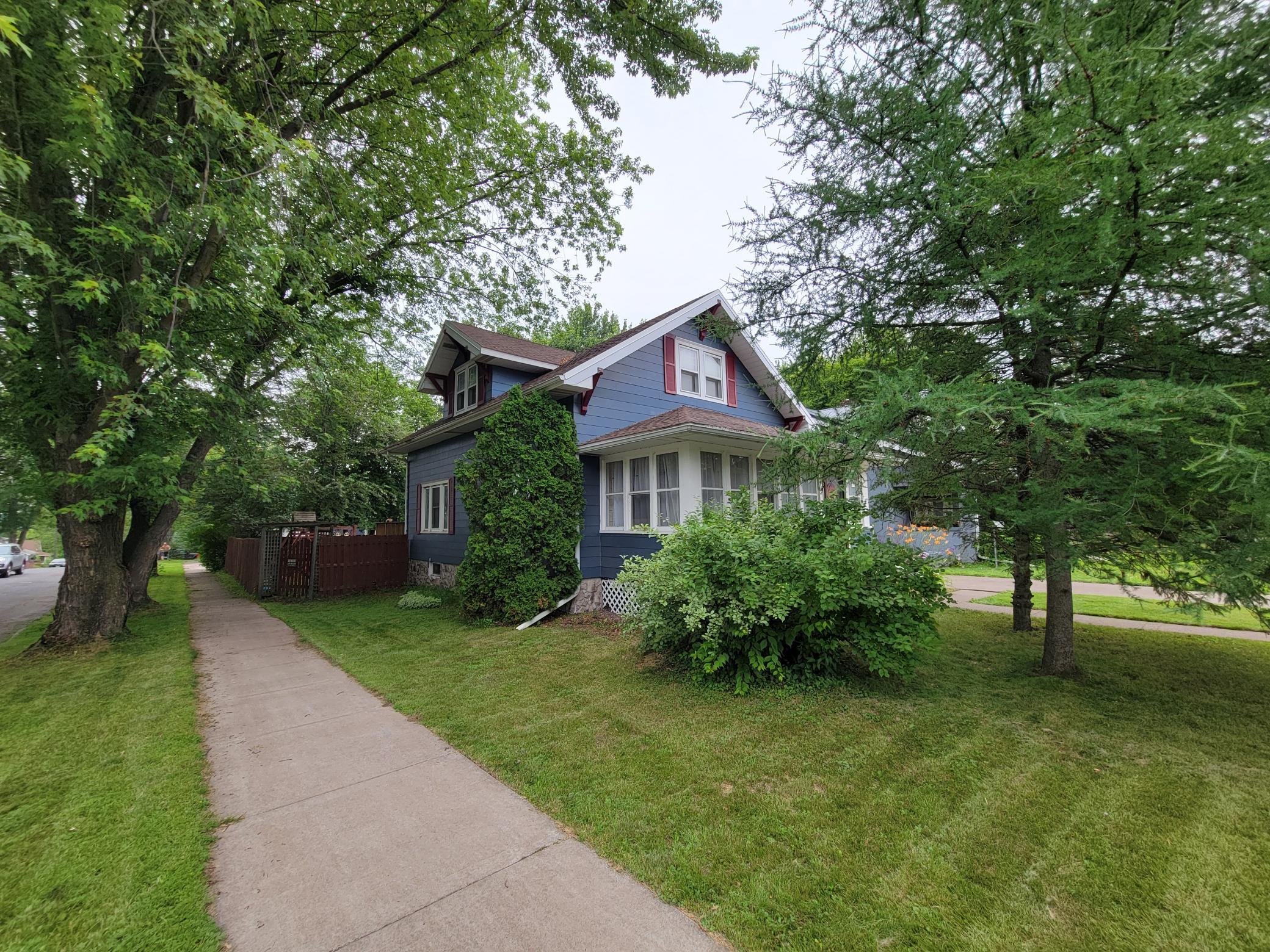main property photo 28