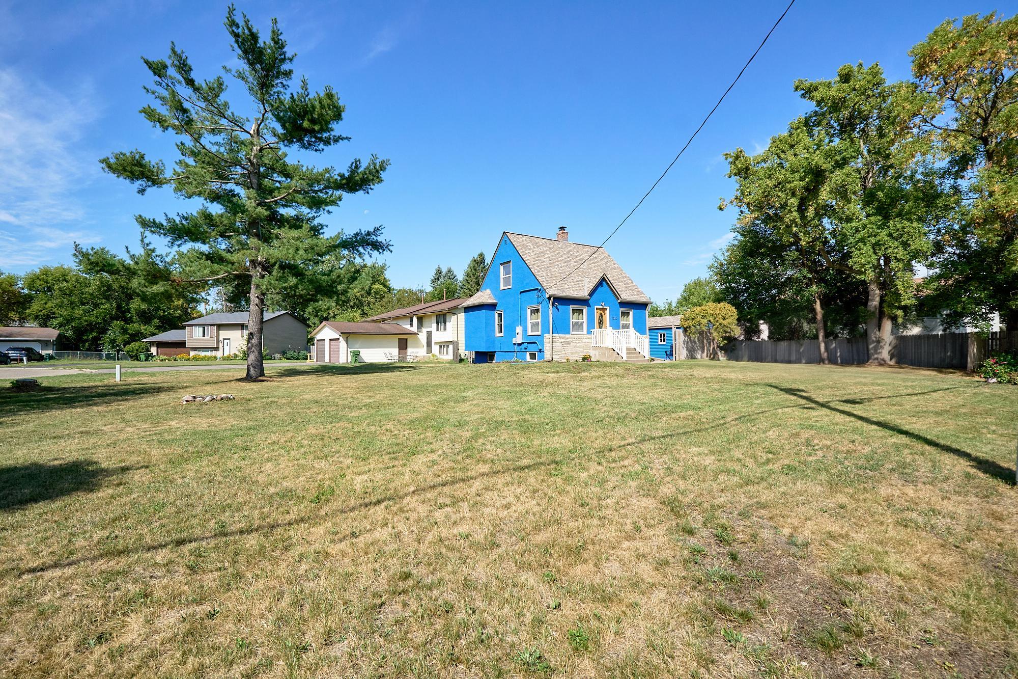 main property photo 37