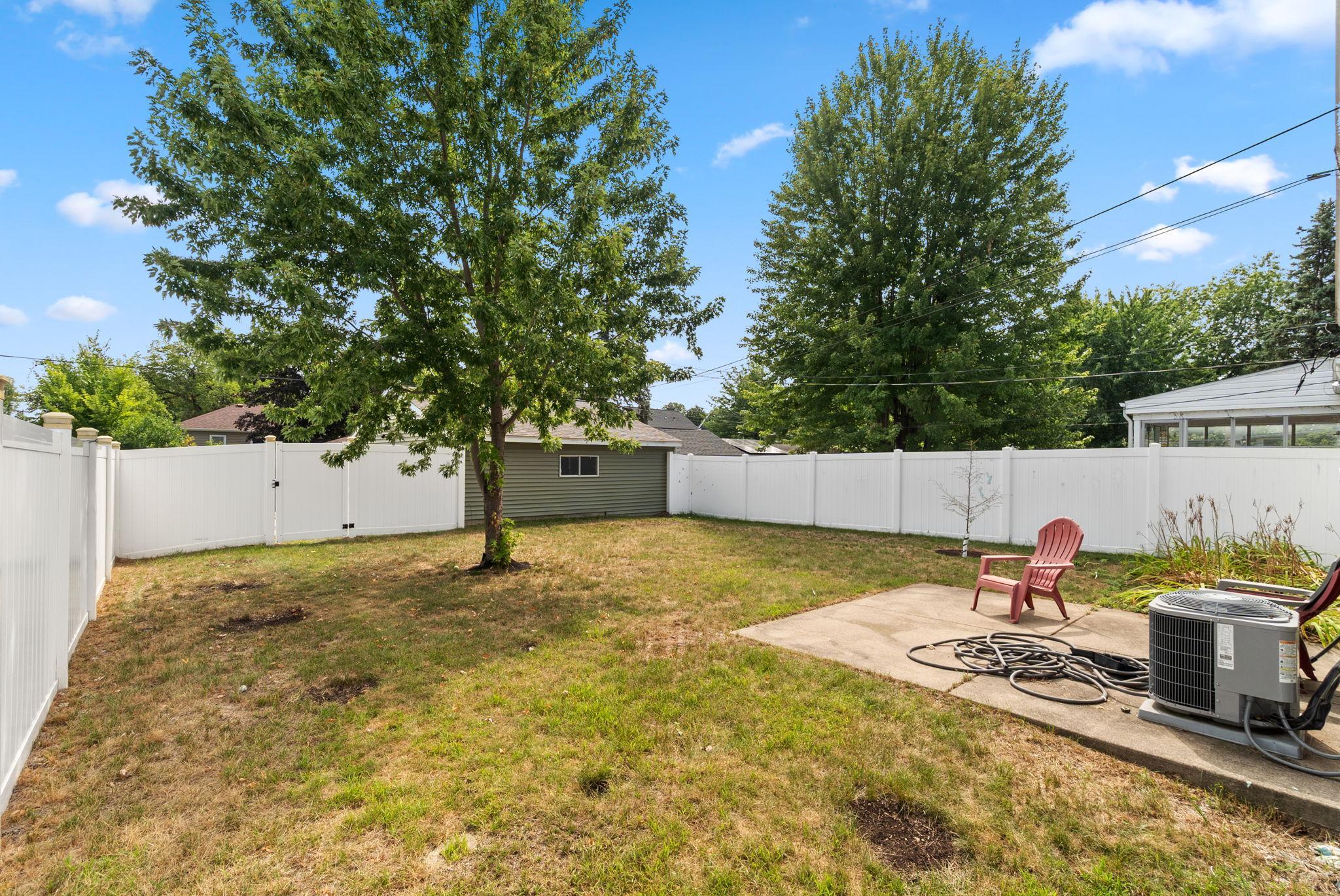 main property photo 25