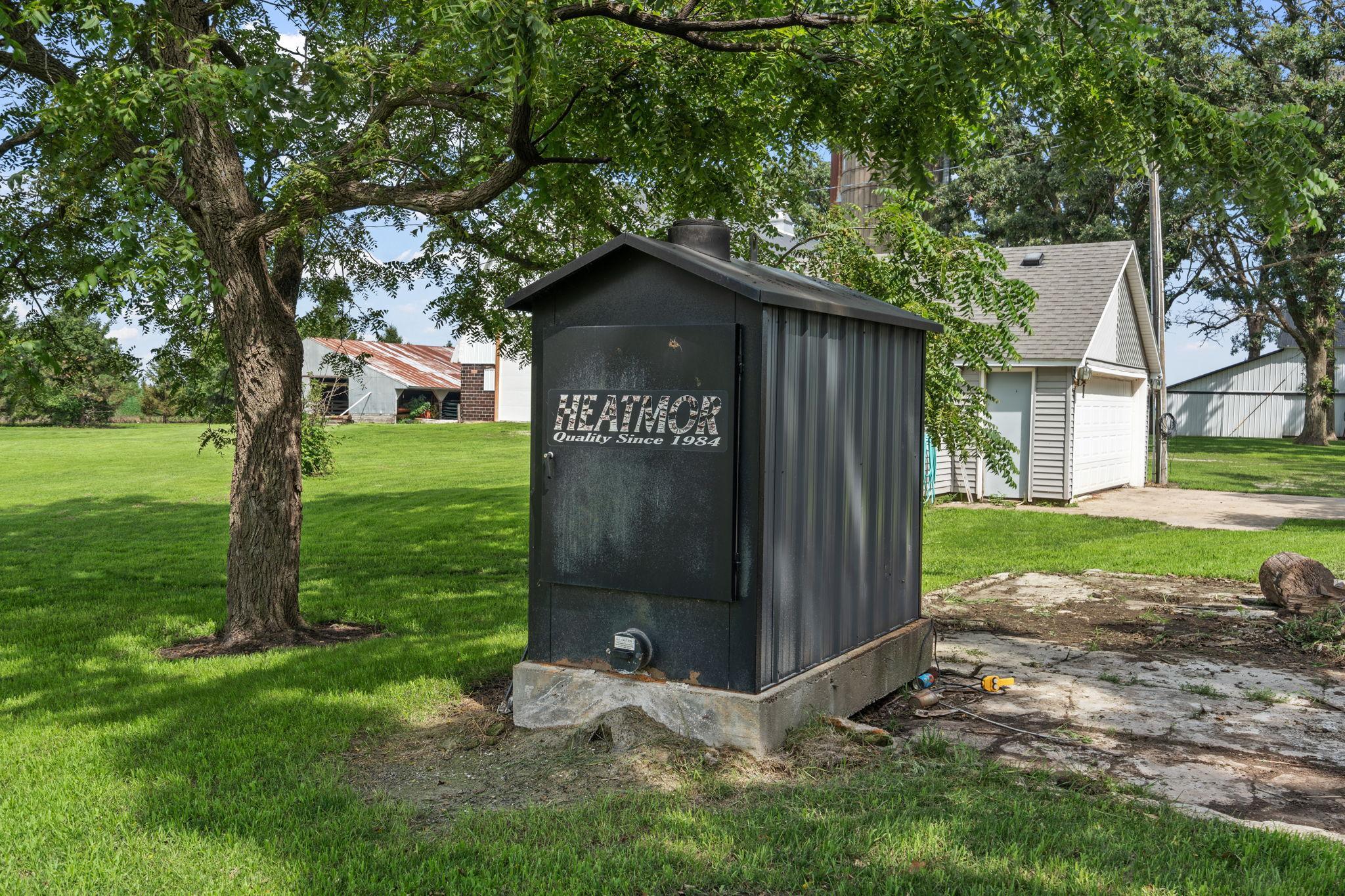 main property photo 37
