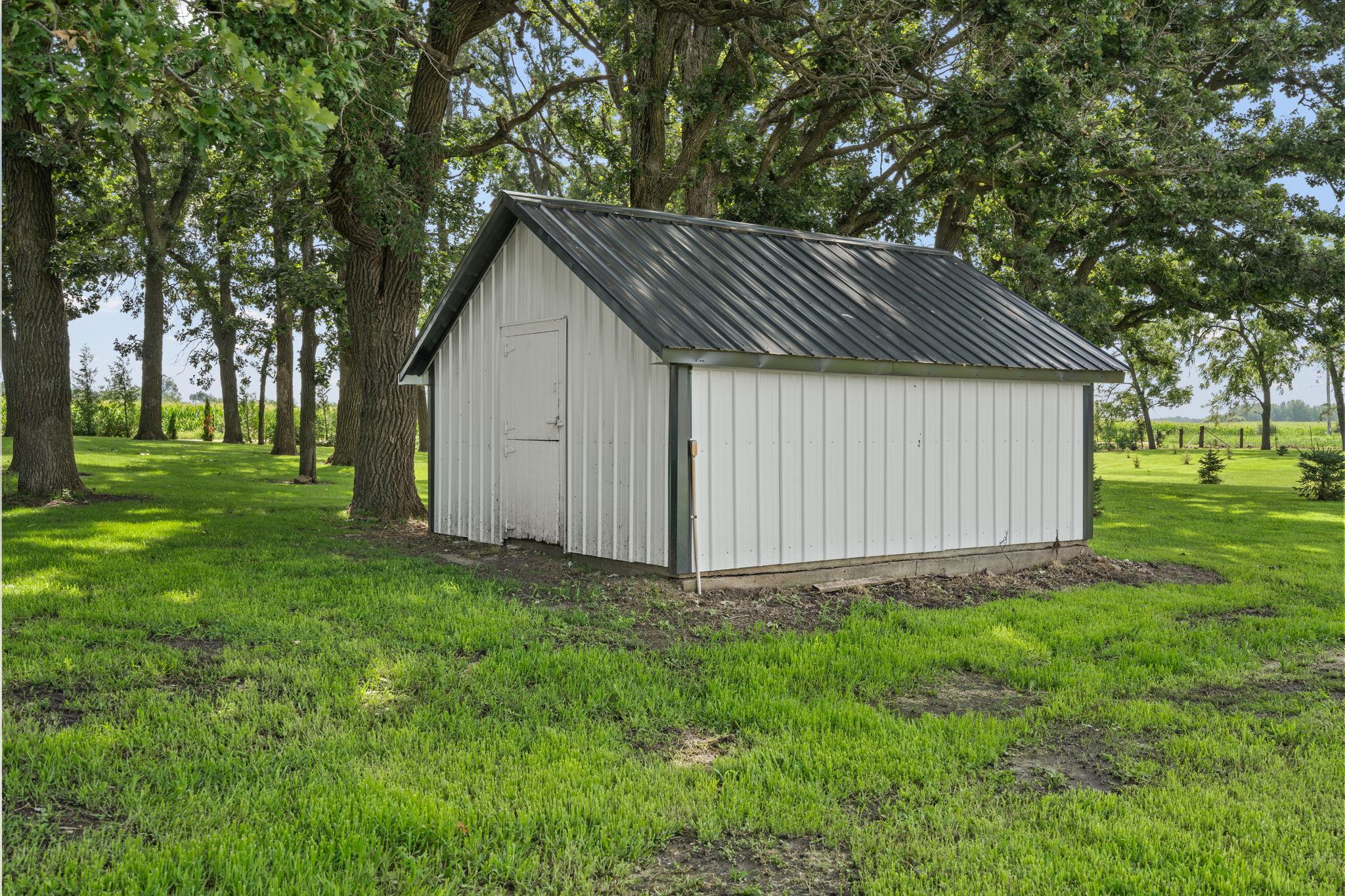 main property photo 38