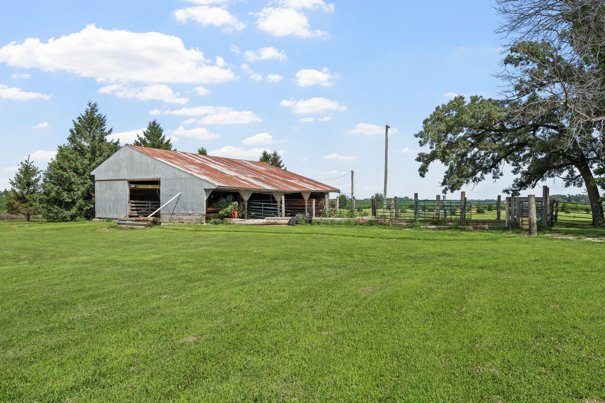 main property photo 41