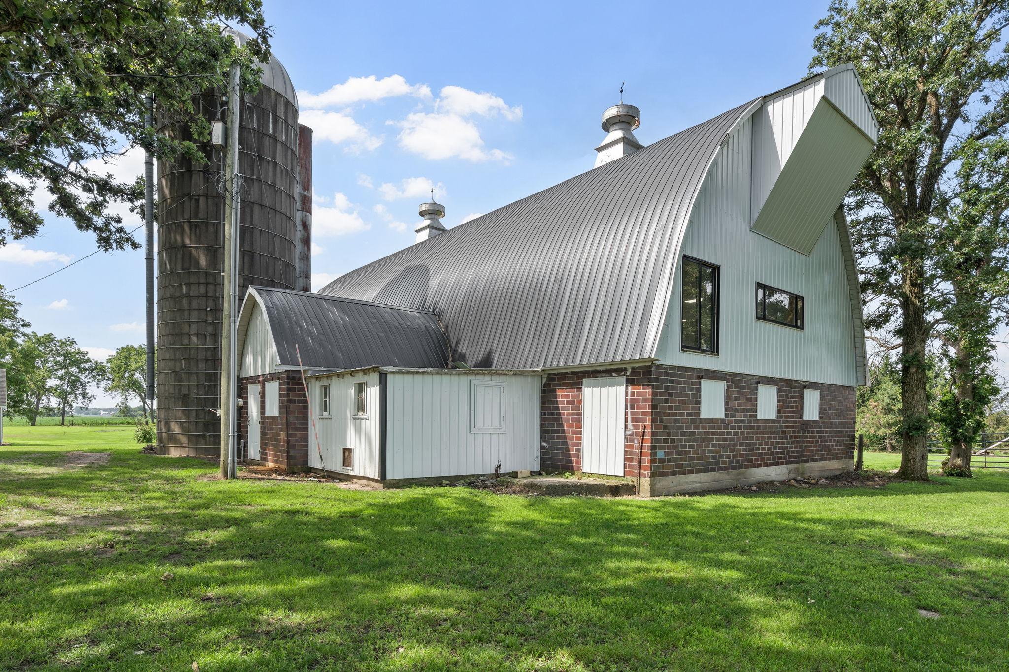 main property photo 60