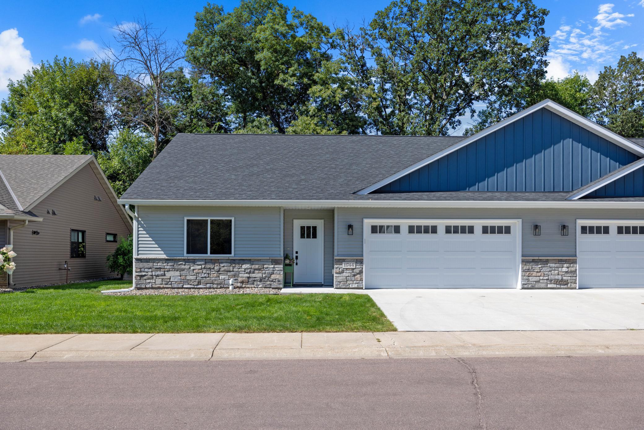 main property photo 0