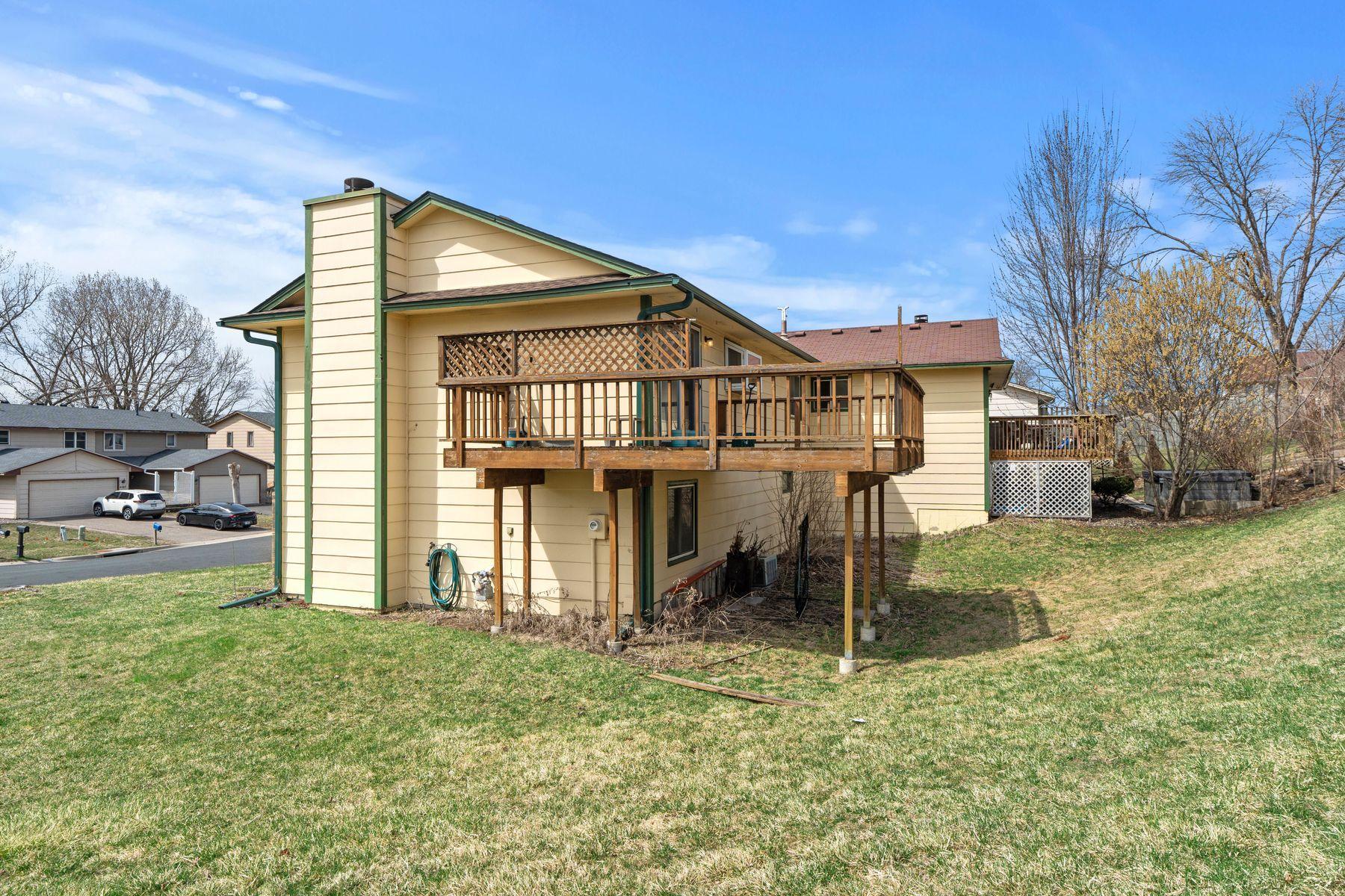 main property photo 23