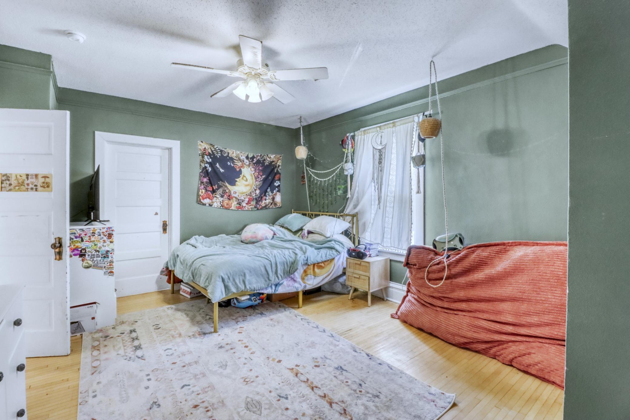 main property photo 38