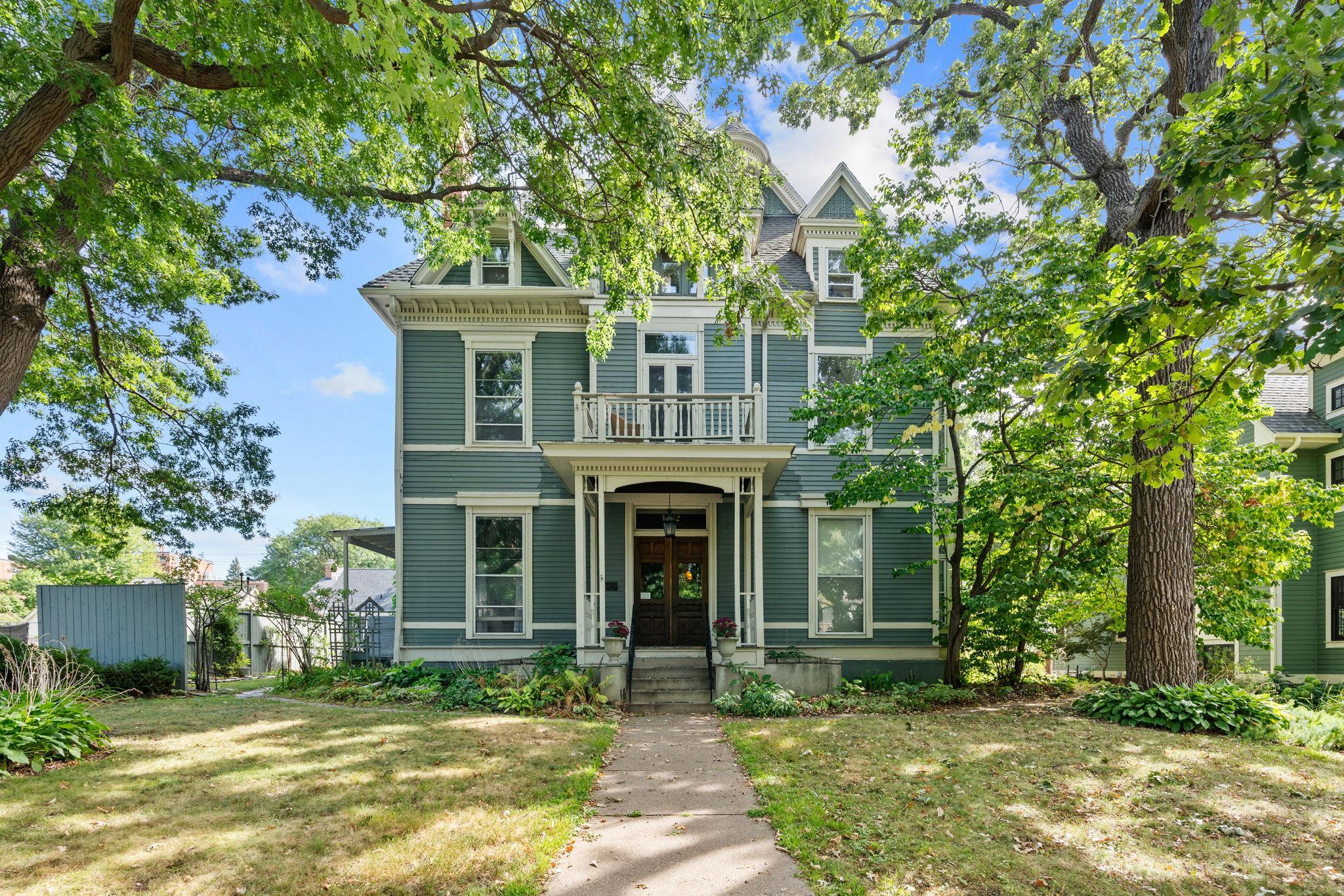 main property photo 0