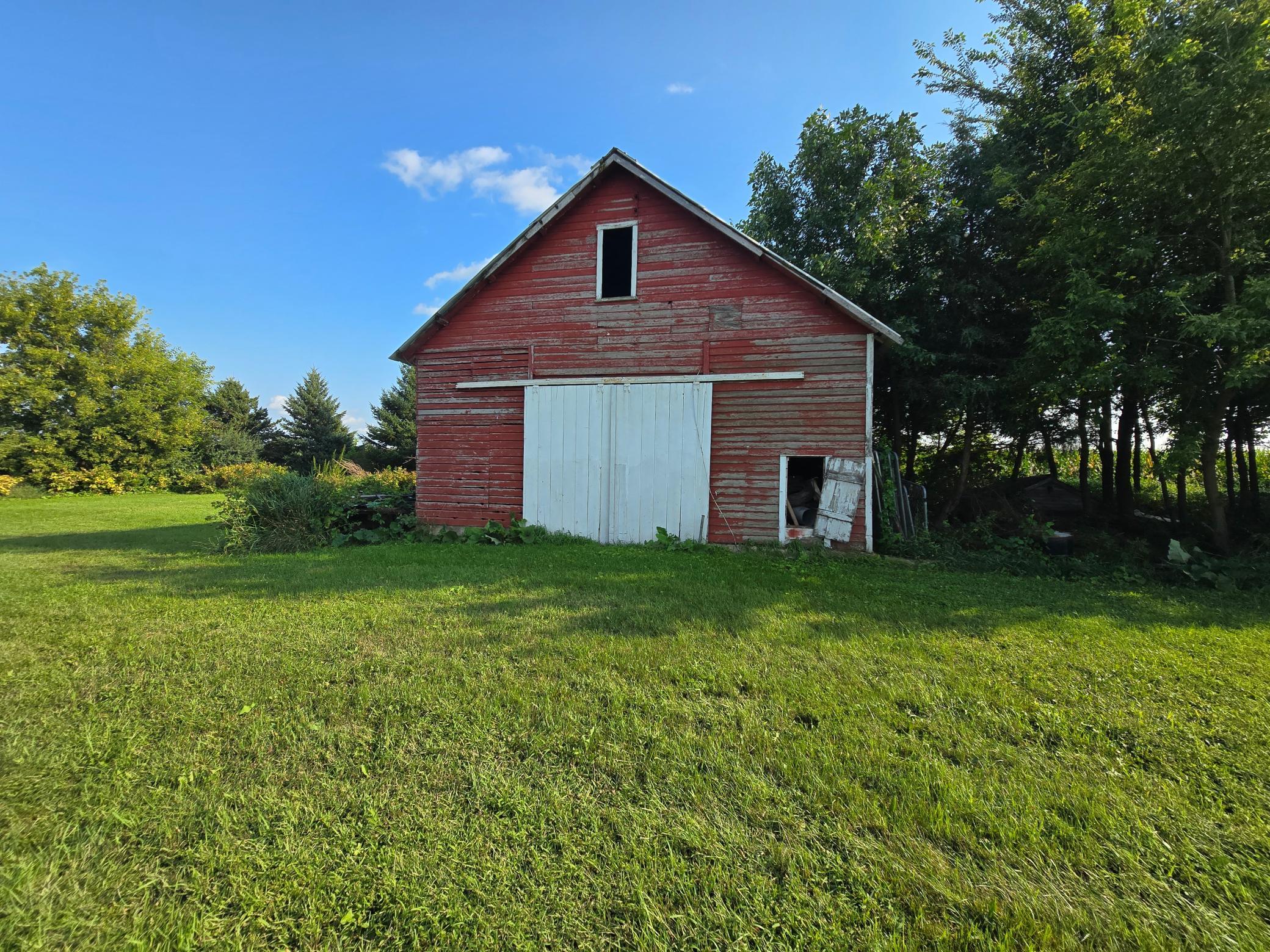 main property photo 6