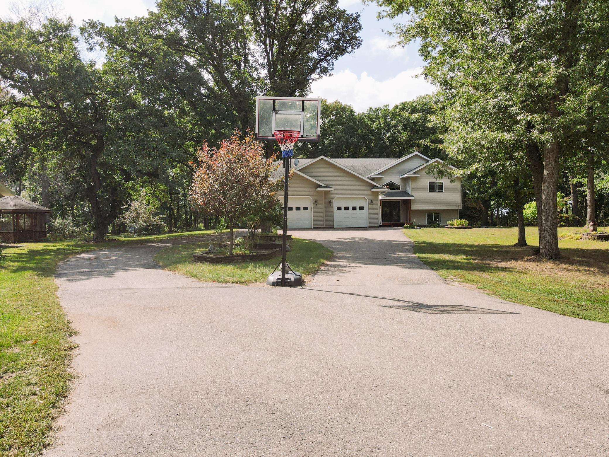 main property photo 94