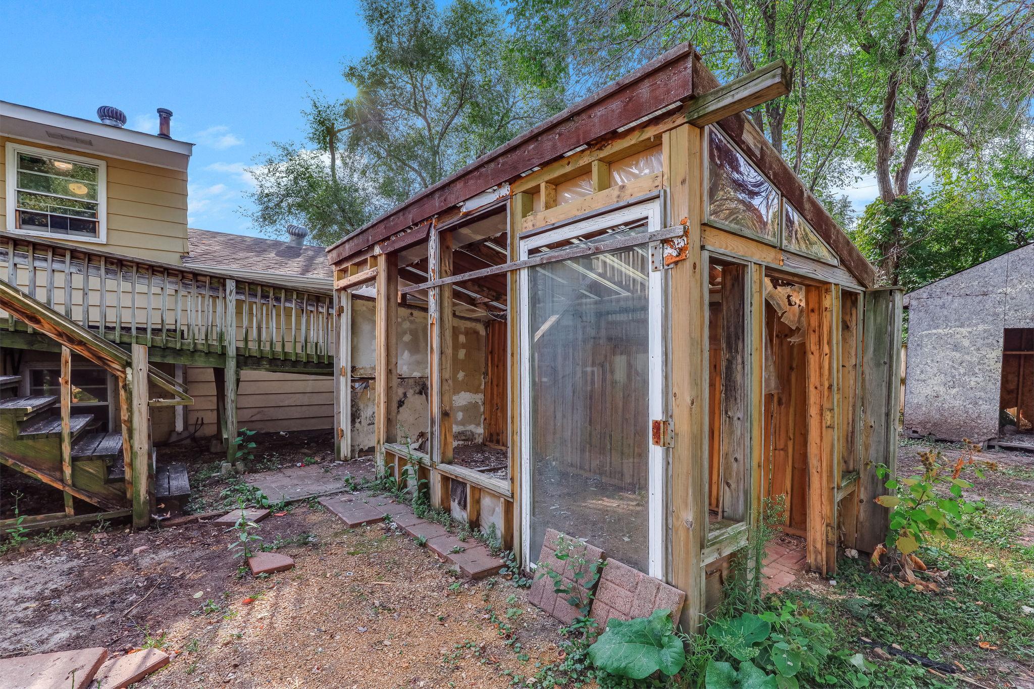 main property photo 20