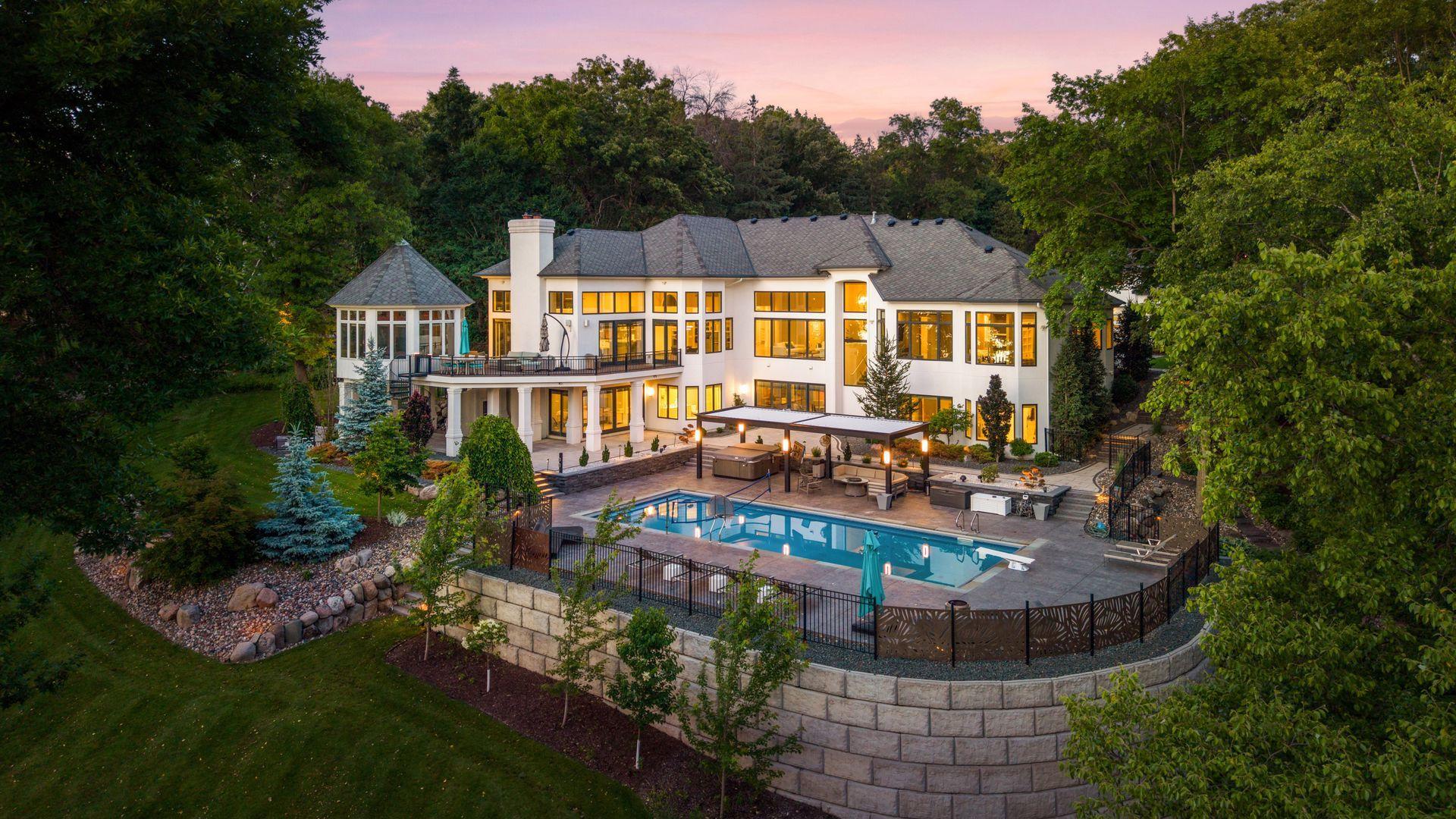 main property photo 6