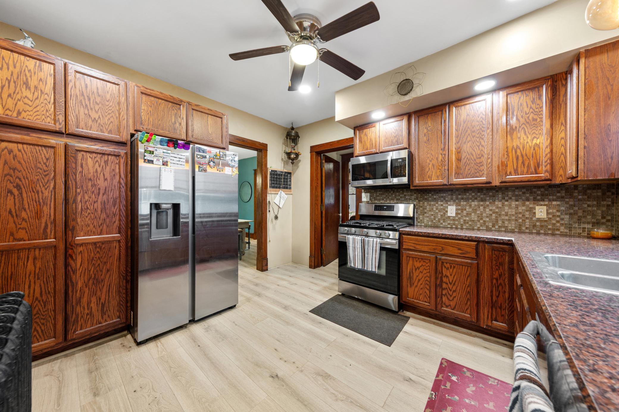 main property photo 21