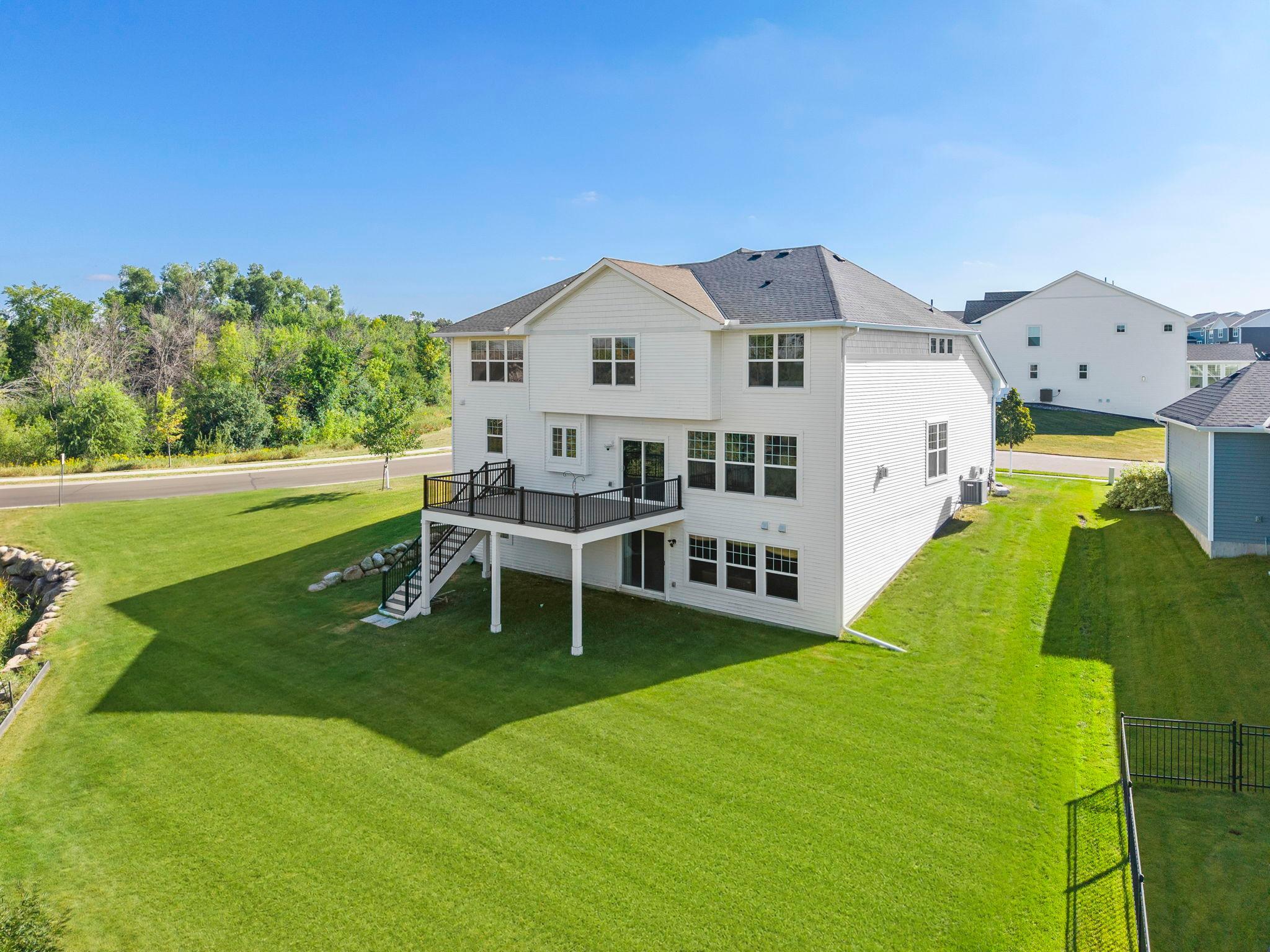 main property photo 78