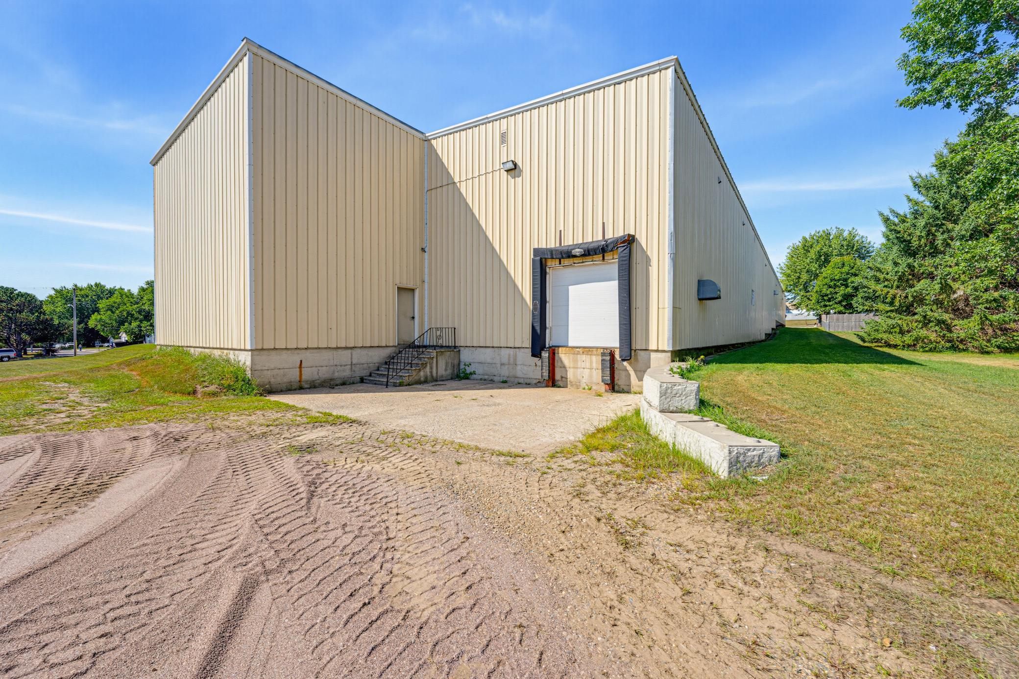 main property photo 37