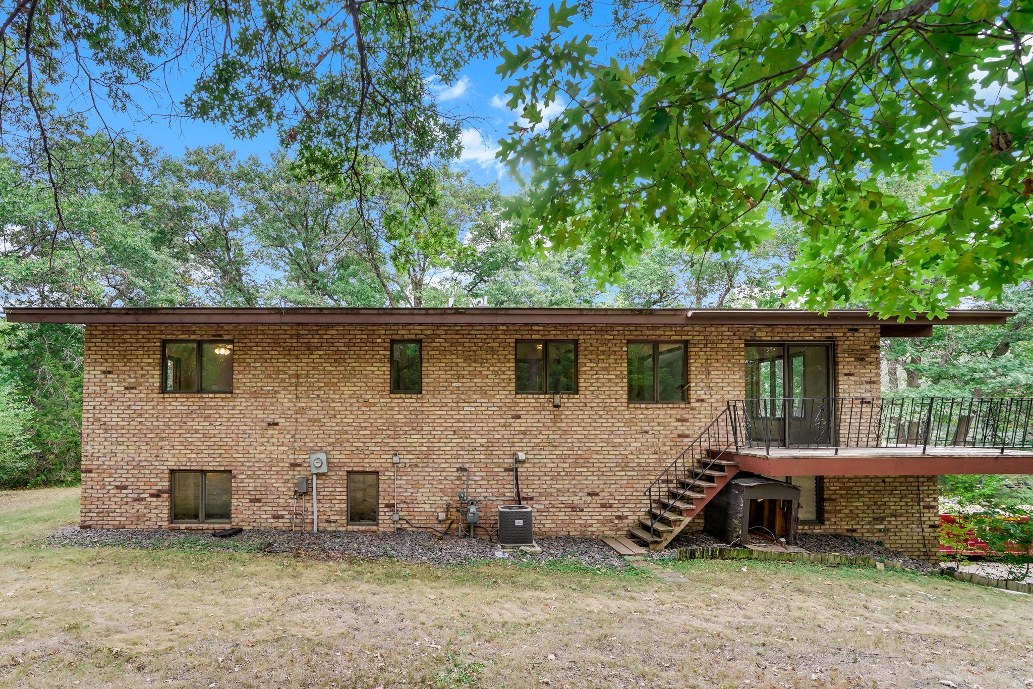 main property photo 23