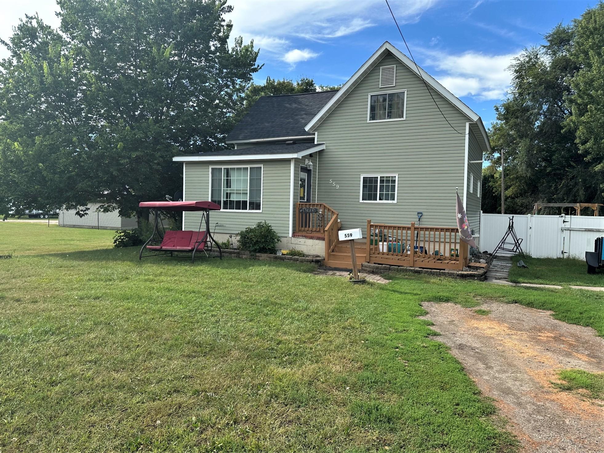 main property photo 16