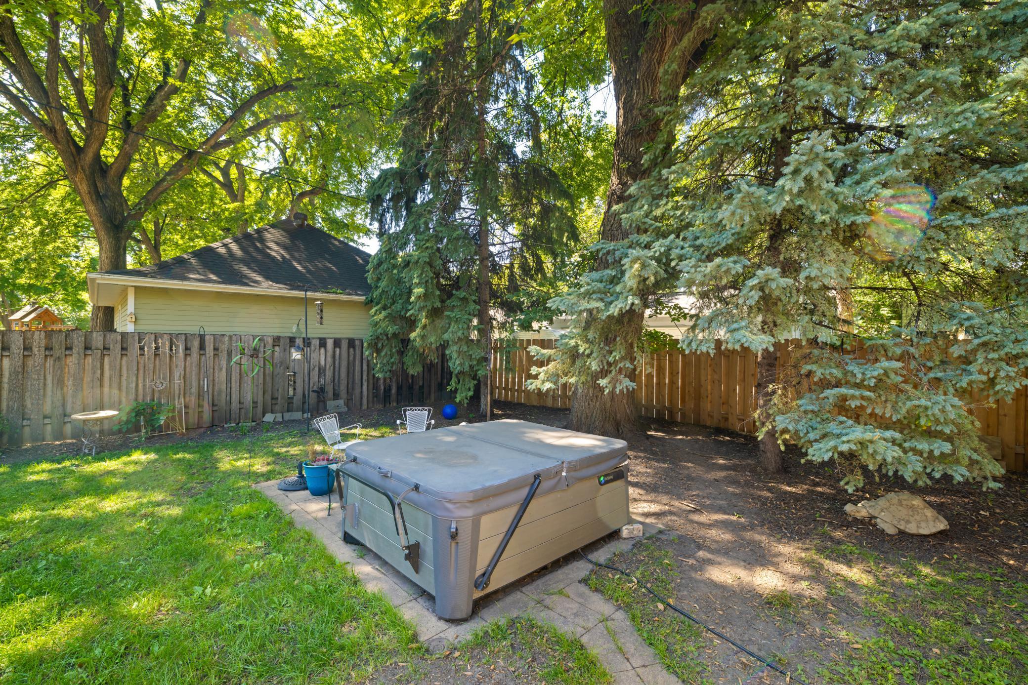 main property photo 32