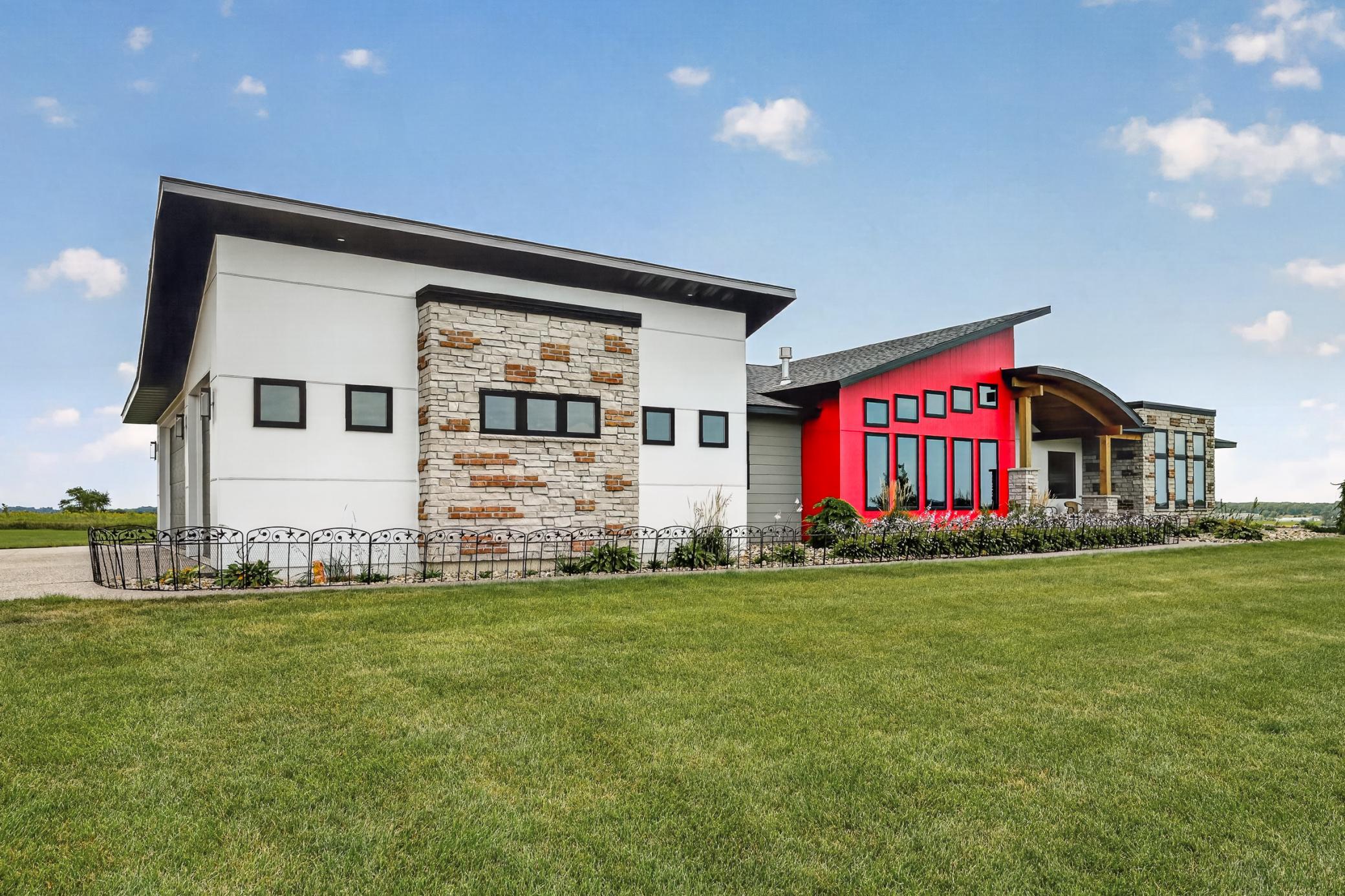 main property photo 44